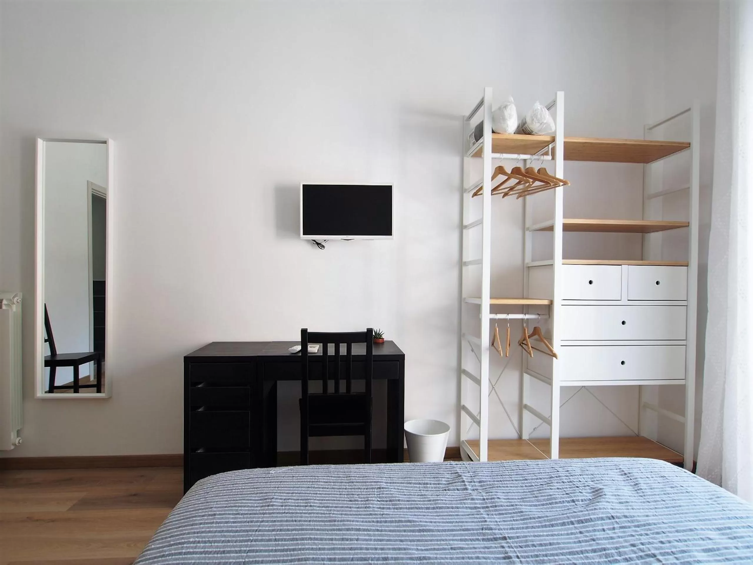 TV and multimedia, Bed in Bella Vita Rooms