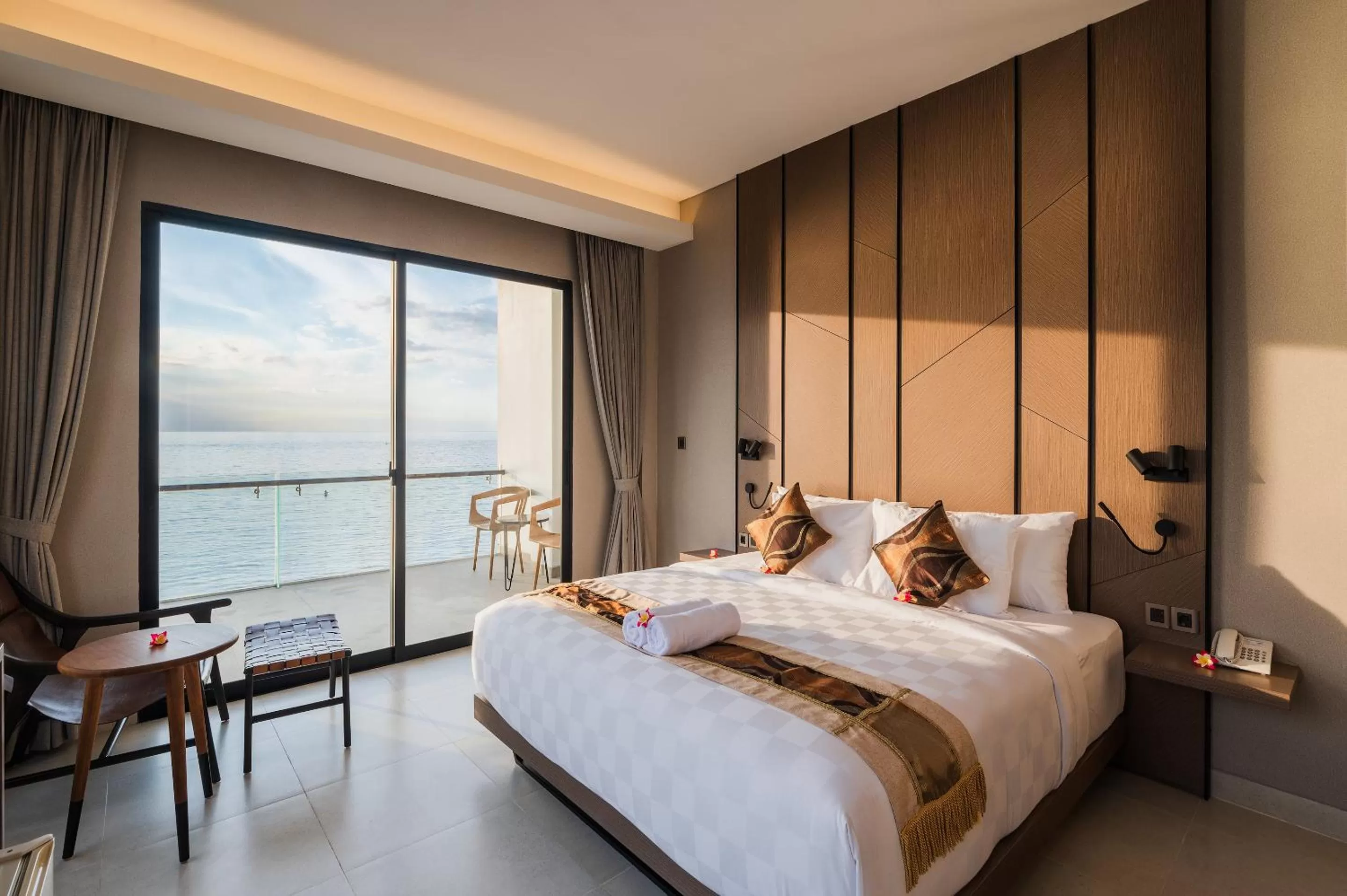 Bed in Padmasari Resort Lovina