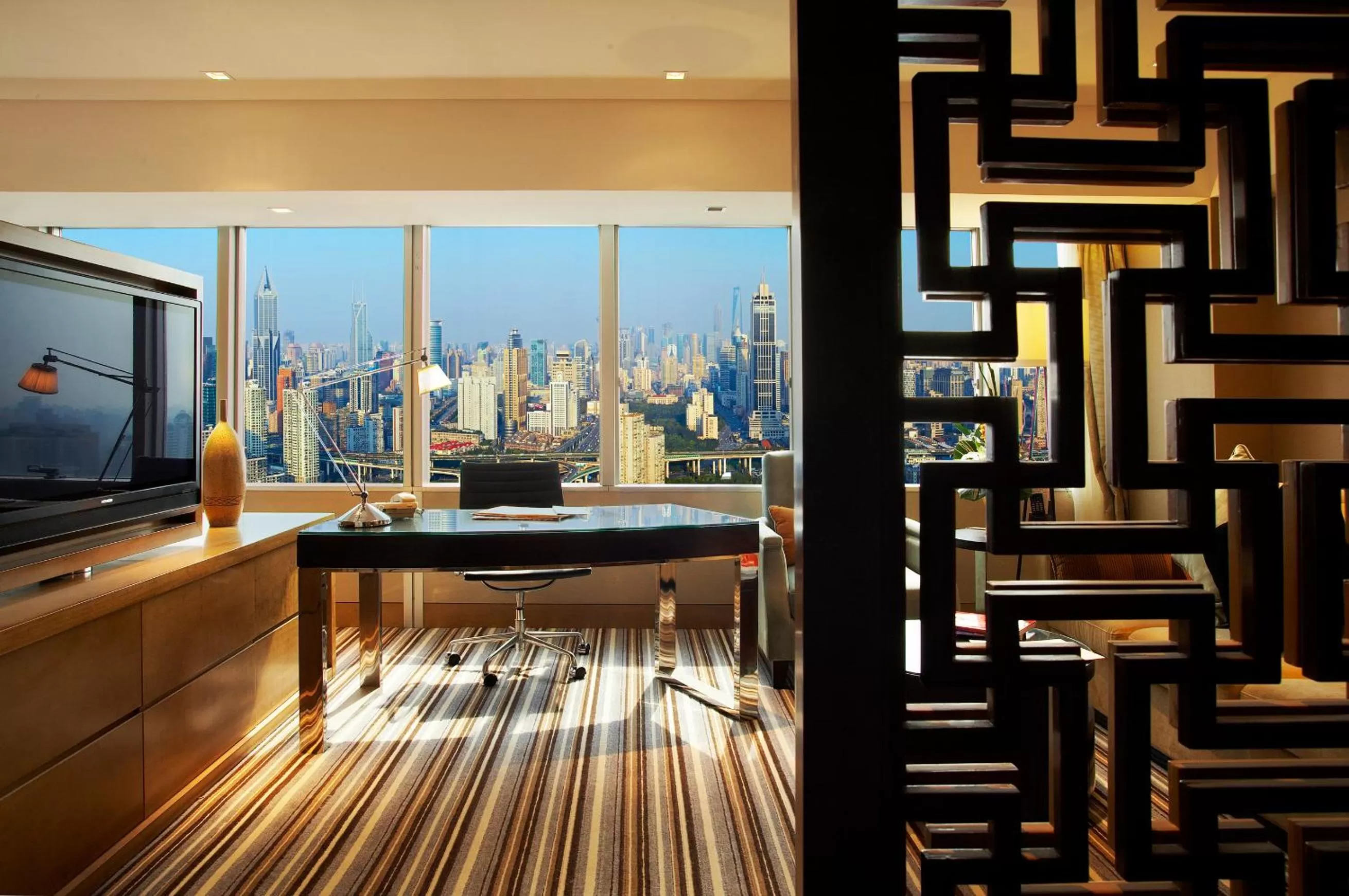 Living room in Jin Jiang Tower