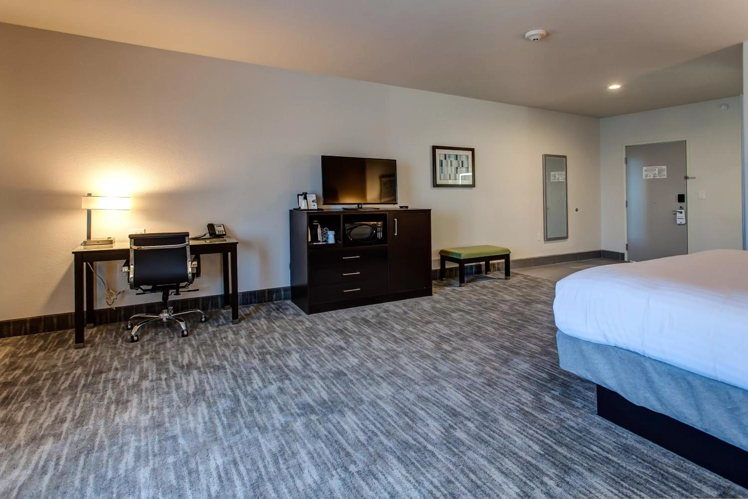 Photo of the whole room in Holiday Inn Express & Suites Gatesville - N. Ft Hood by IHG