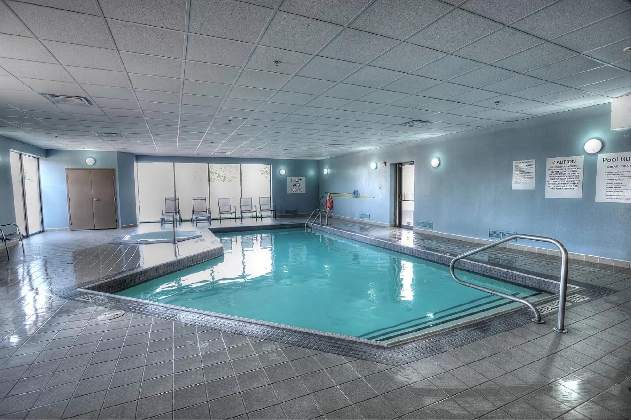 Swimming pool in Holiday Inn Express & Suites Toronto Airport West by IHG