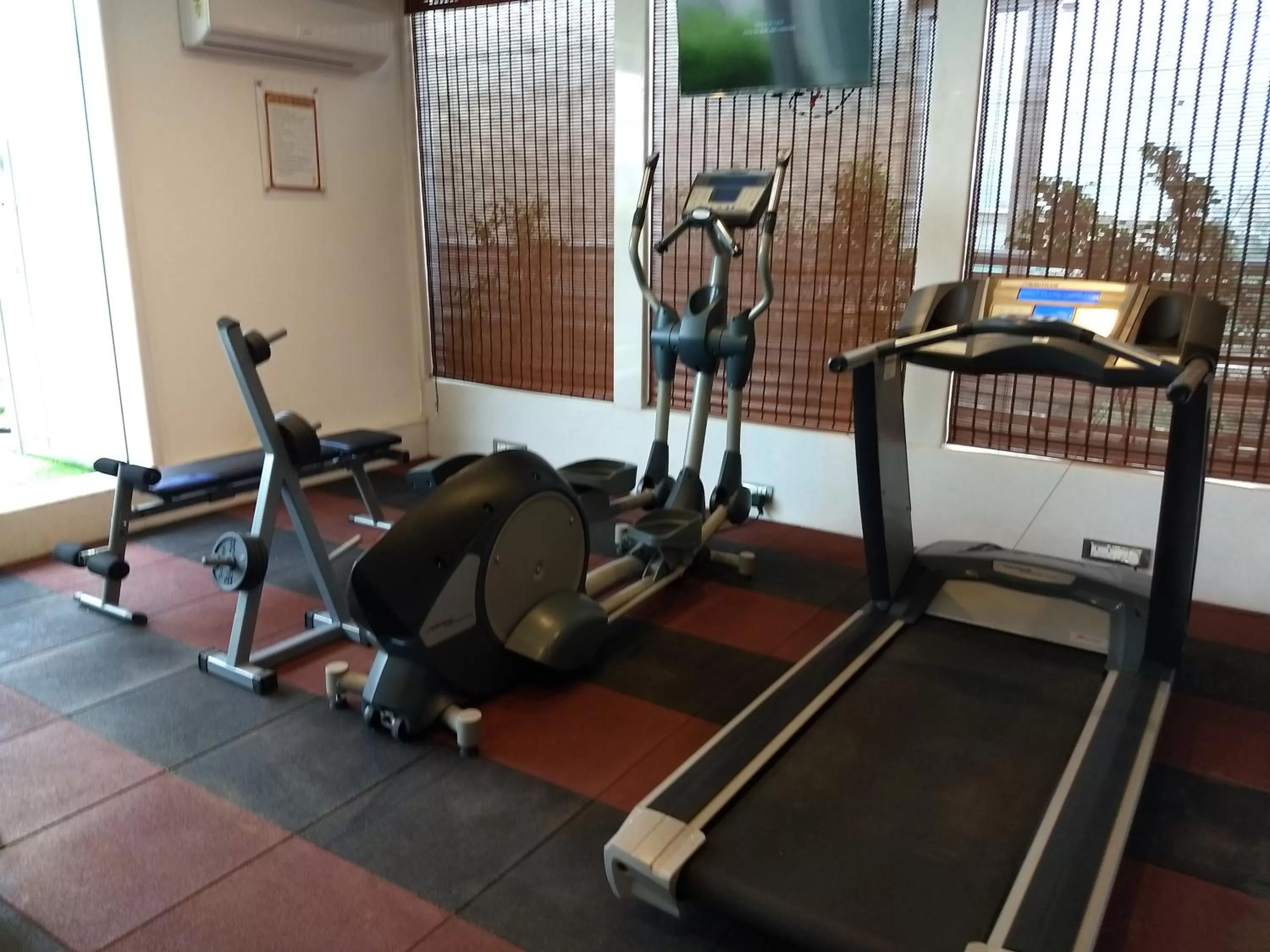 Fitness centre/facilities in Eastin Residences Vadodara