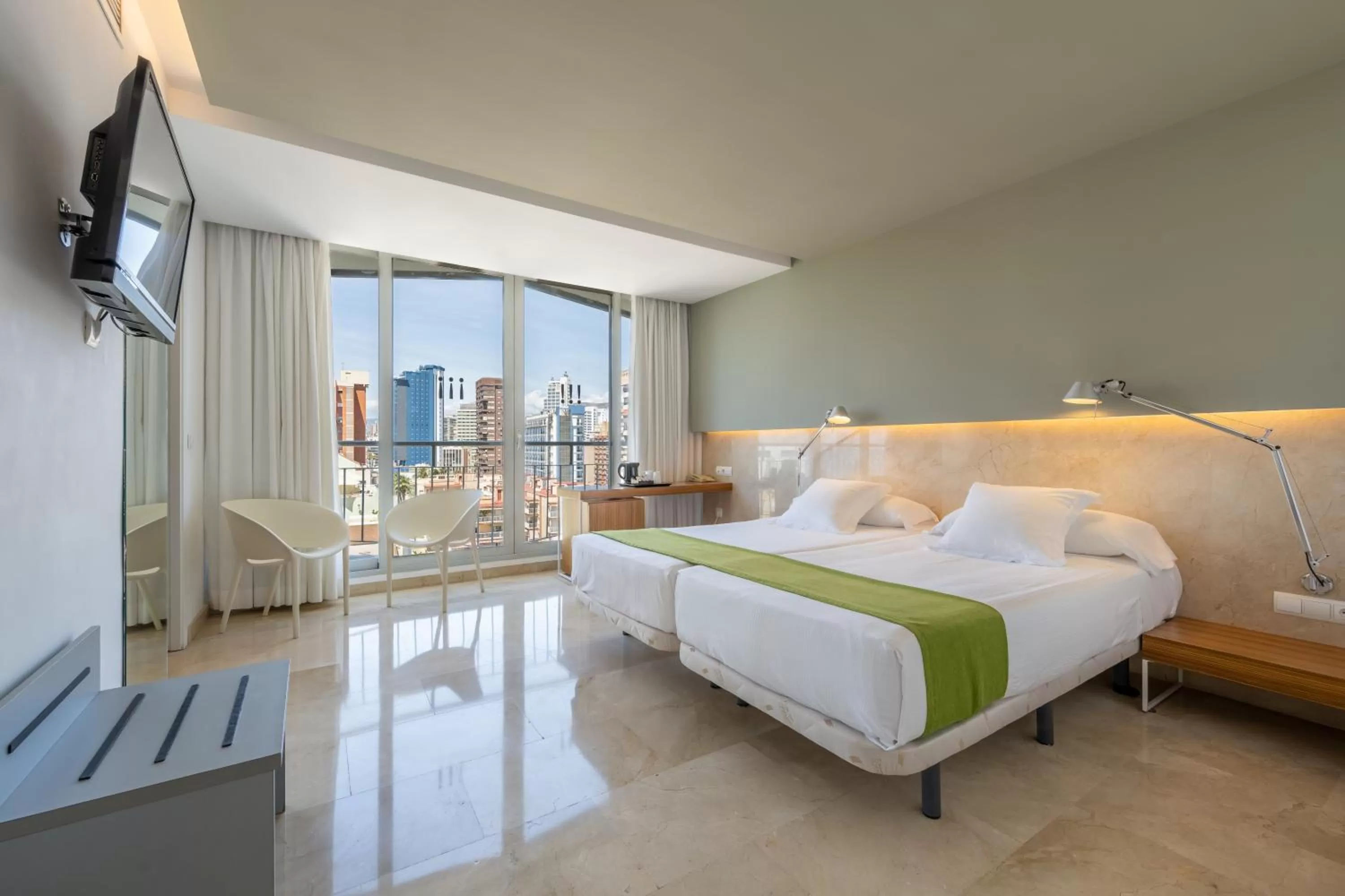 Photo of the whole room, Bed in Climia Belroy 4 Sup