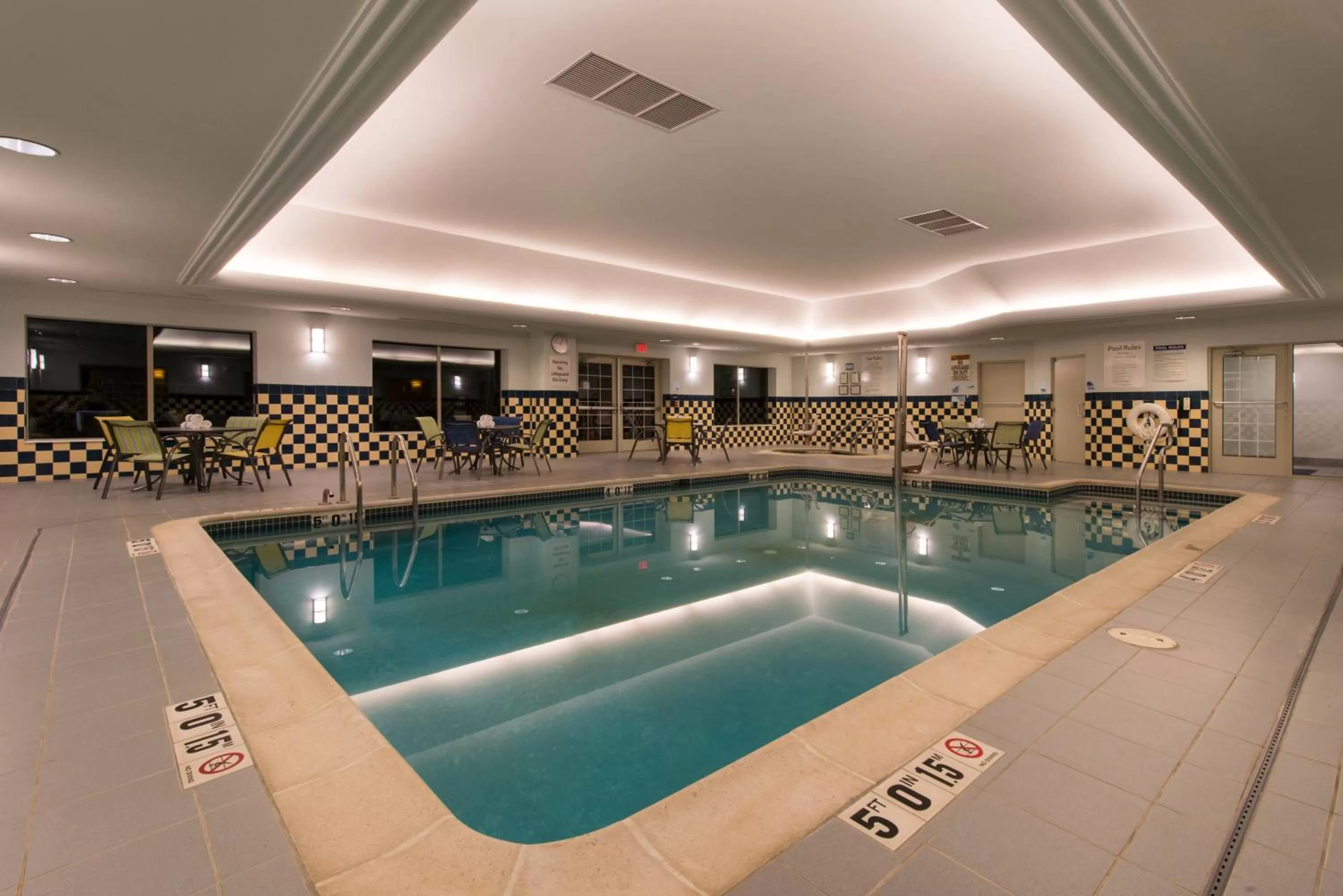 Swimming pool in Holiday Inn Express and Suites Dickson City by IHG