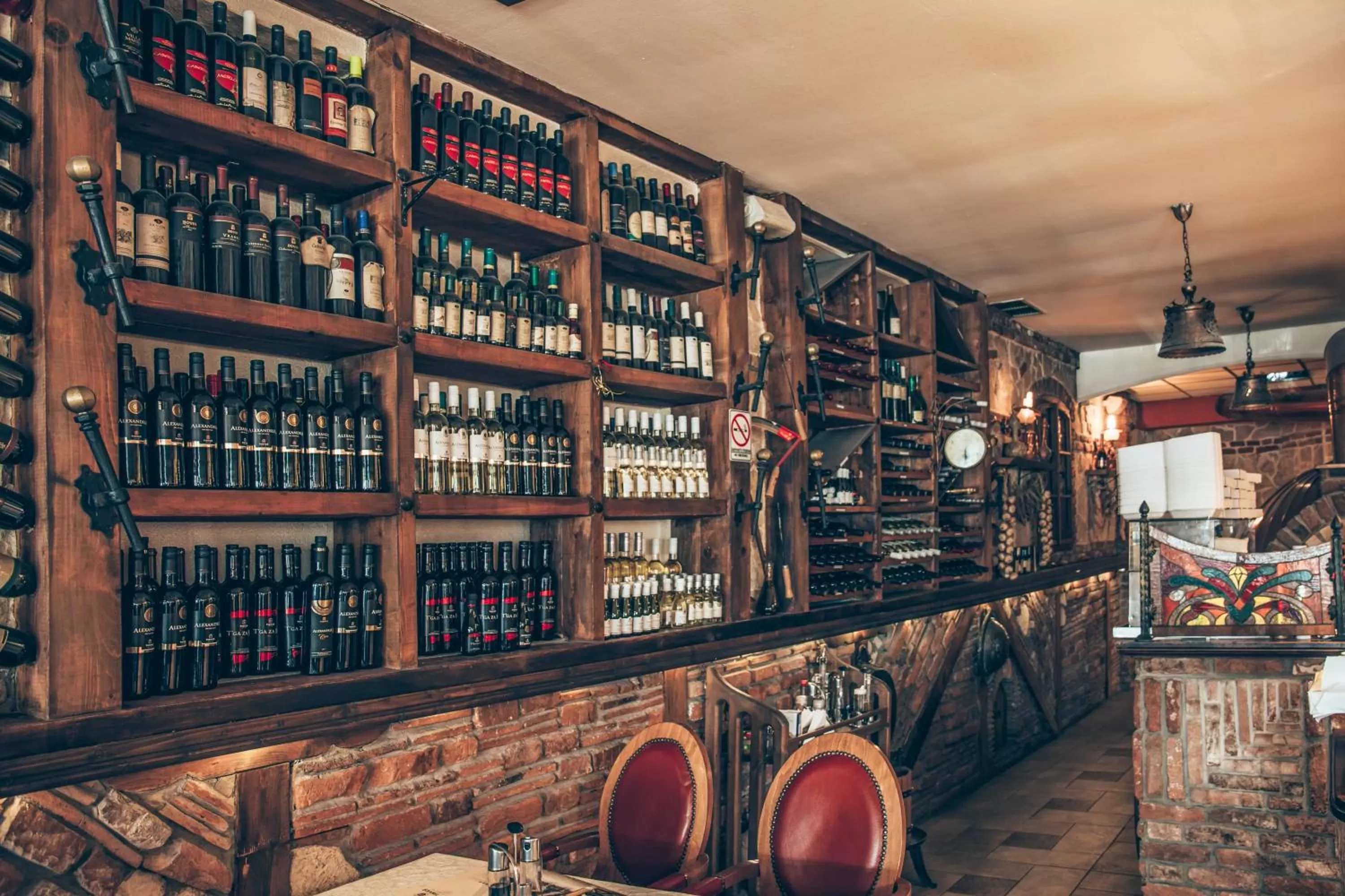 Restaurant/places to eat in Hotel Super 8