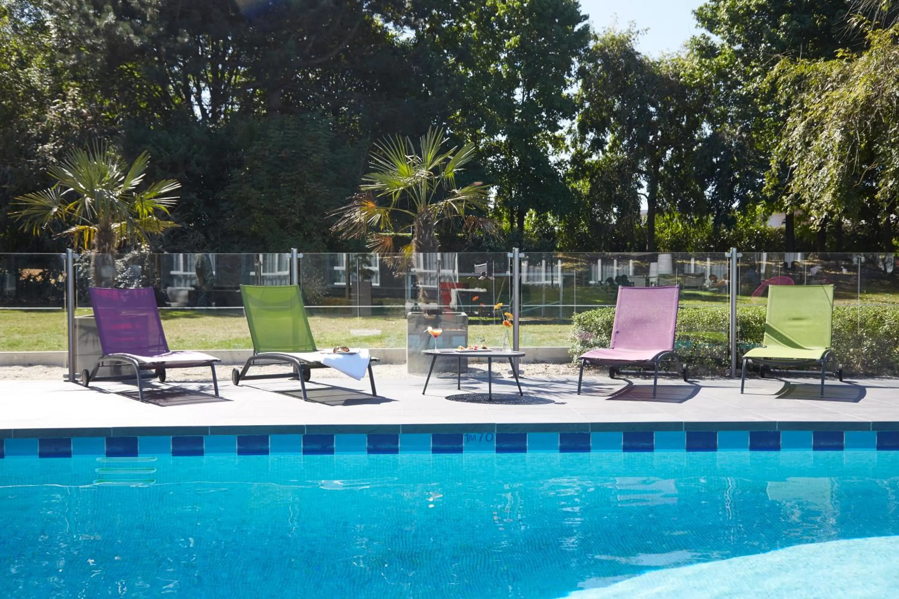 Pool view in Novotel Lens Noyelles