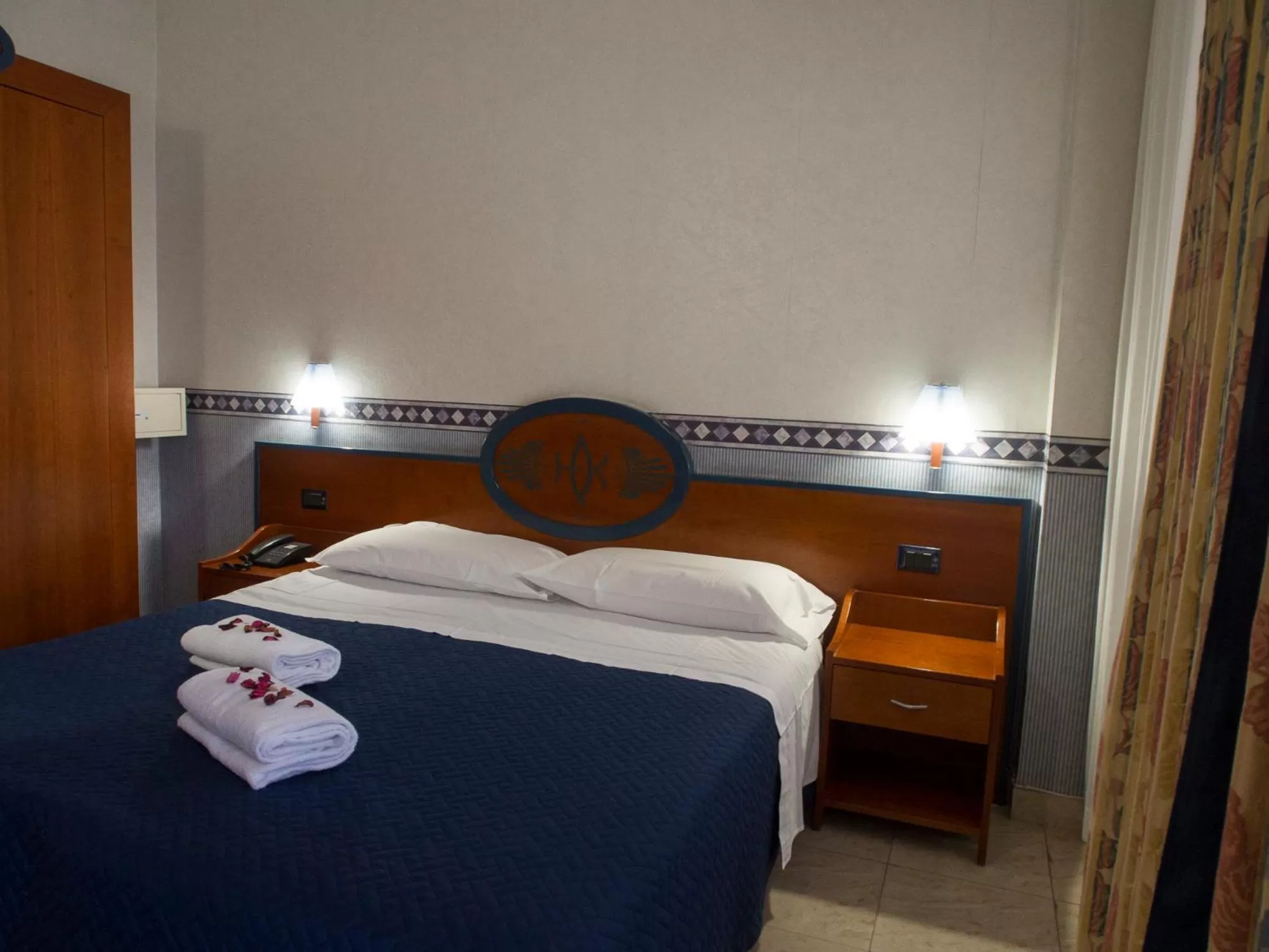 Bedroom, Bed in Hotel Kroma