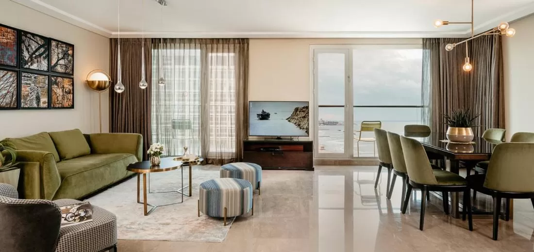 Living room in Crowne Plaza Tel Aviv Beach by IHG
