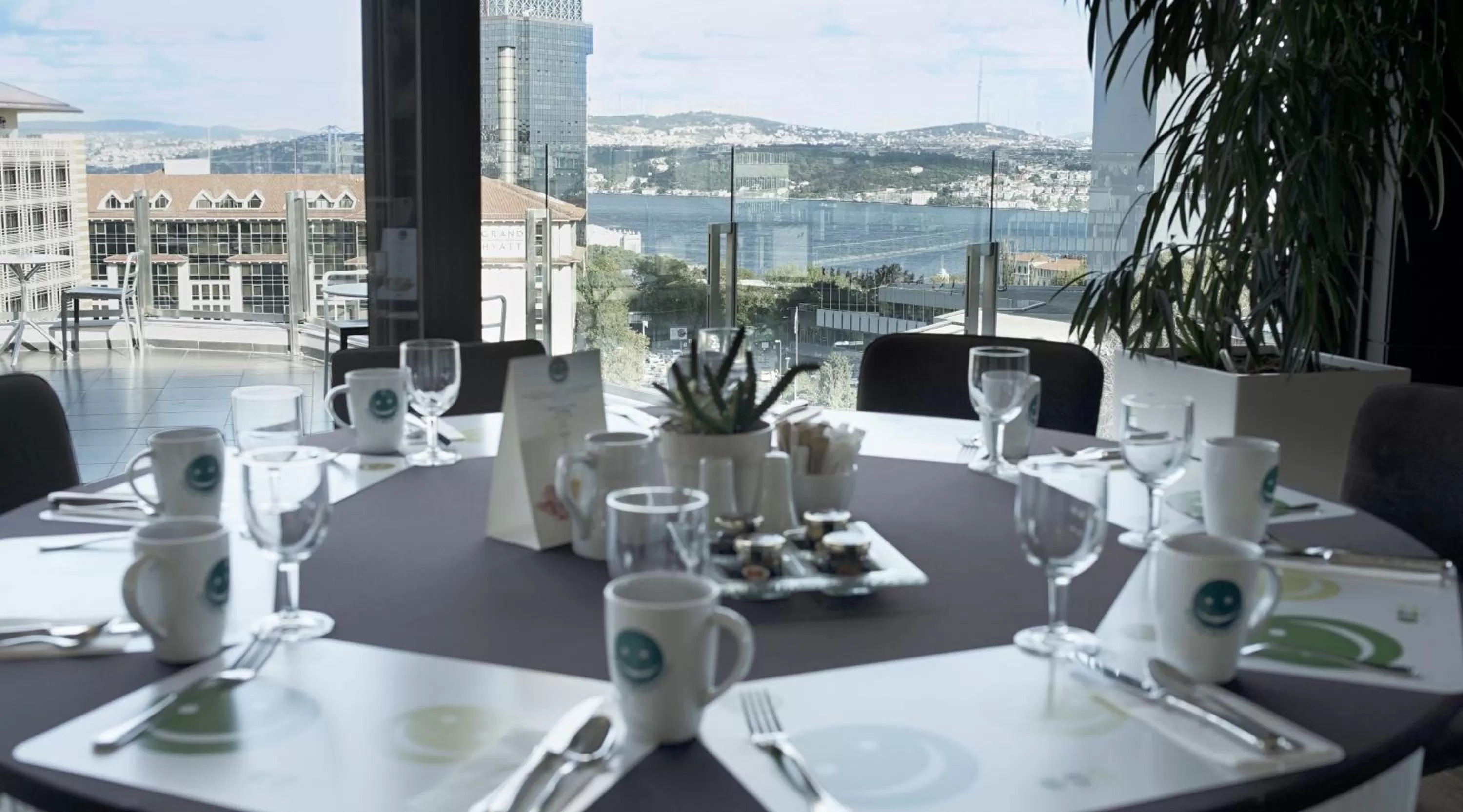 Restaurant/places to eat in Point Hotel Taksim