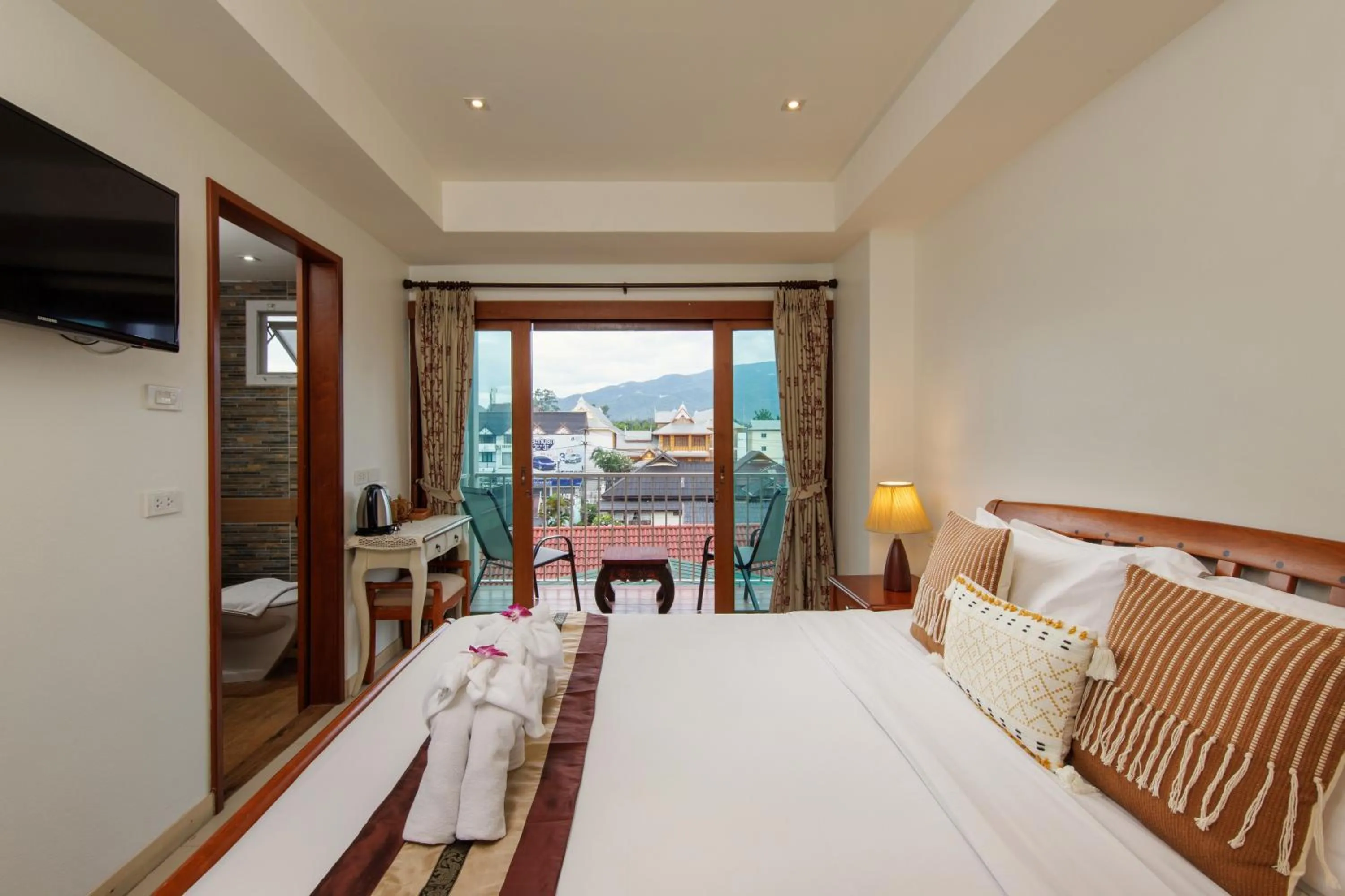 Bed in Rendezvous Classic House