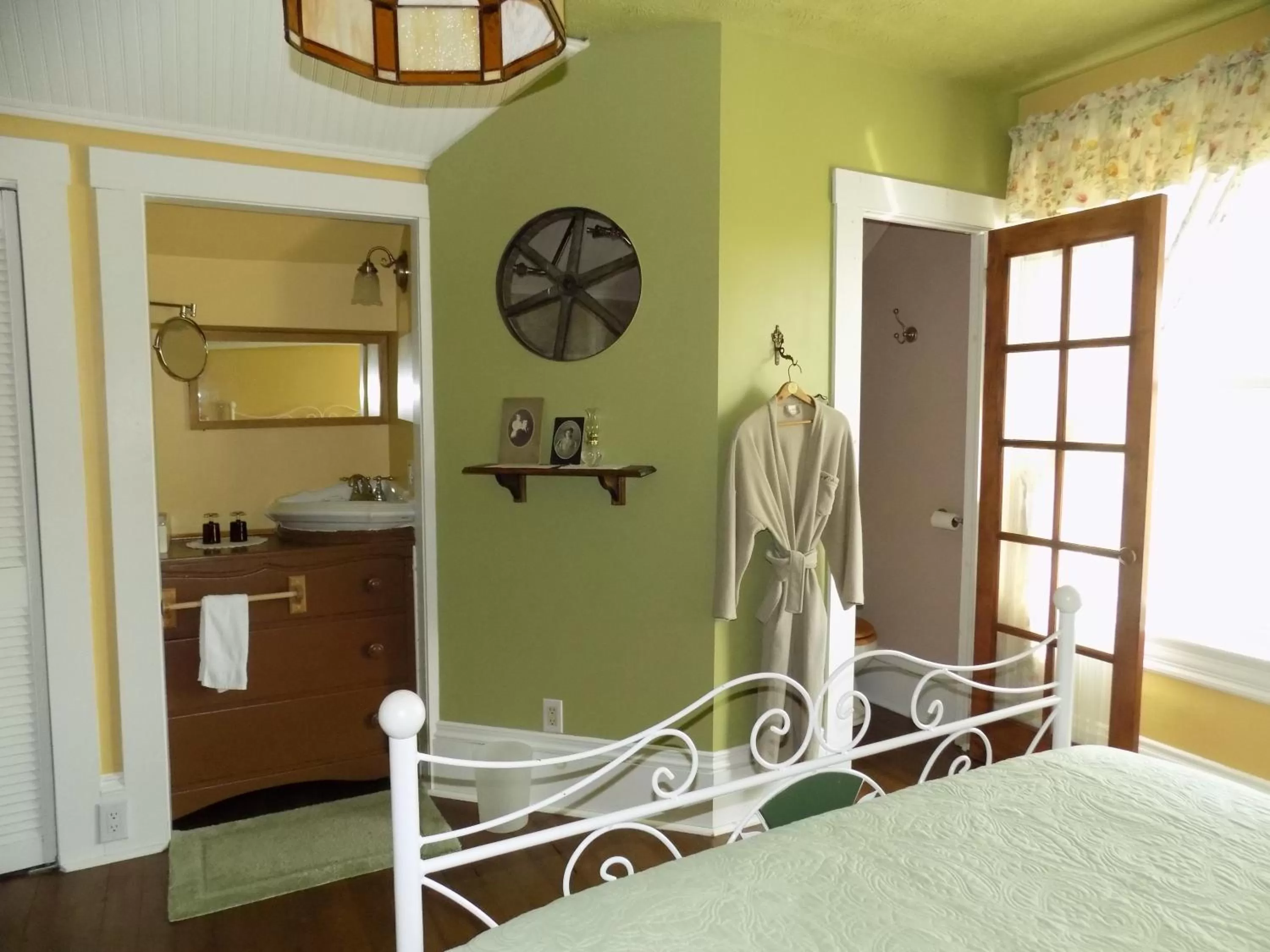 Bathroom in À L'Ancestrale B&B