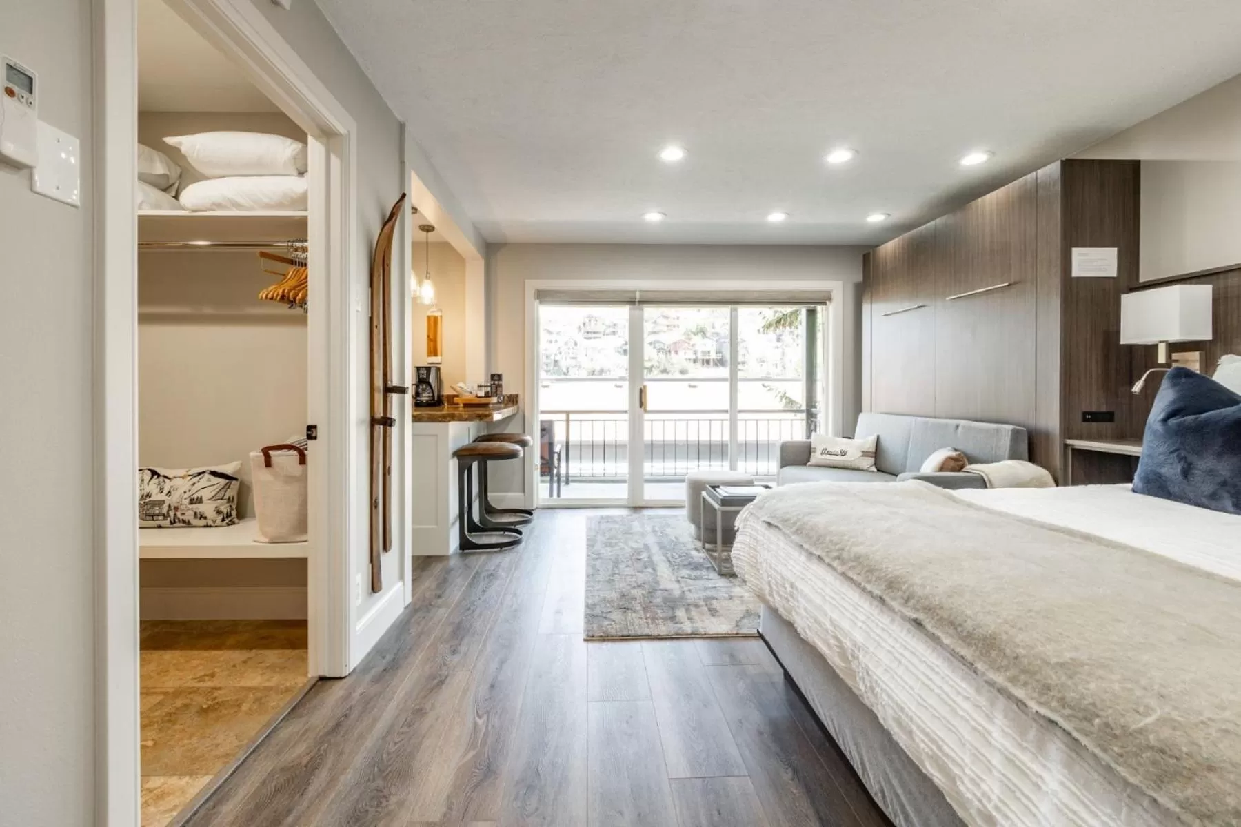 Bed in Treasure Mountain Inn