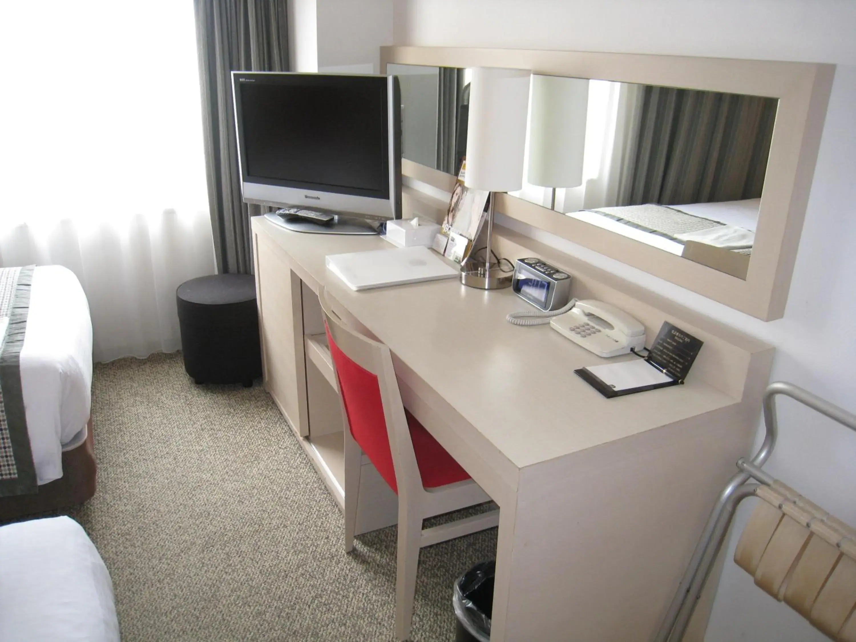 Corner Twin Room - single occupancy - Smoking in Rembrandt Style Tokyo Nishikasai Corner Twin Room - single occupancy - Smoking in Rembrandt Style Tokyo Nishikasai