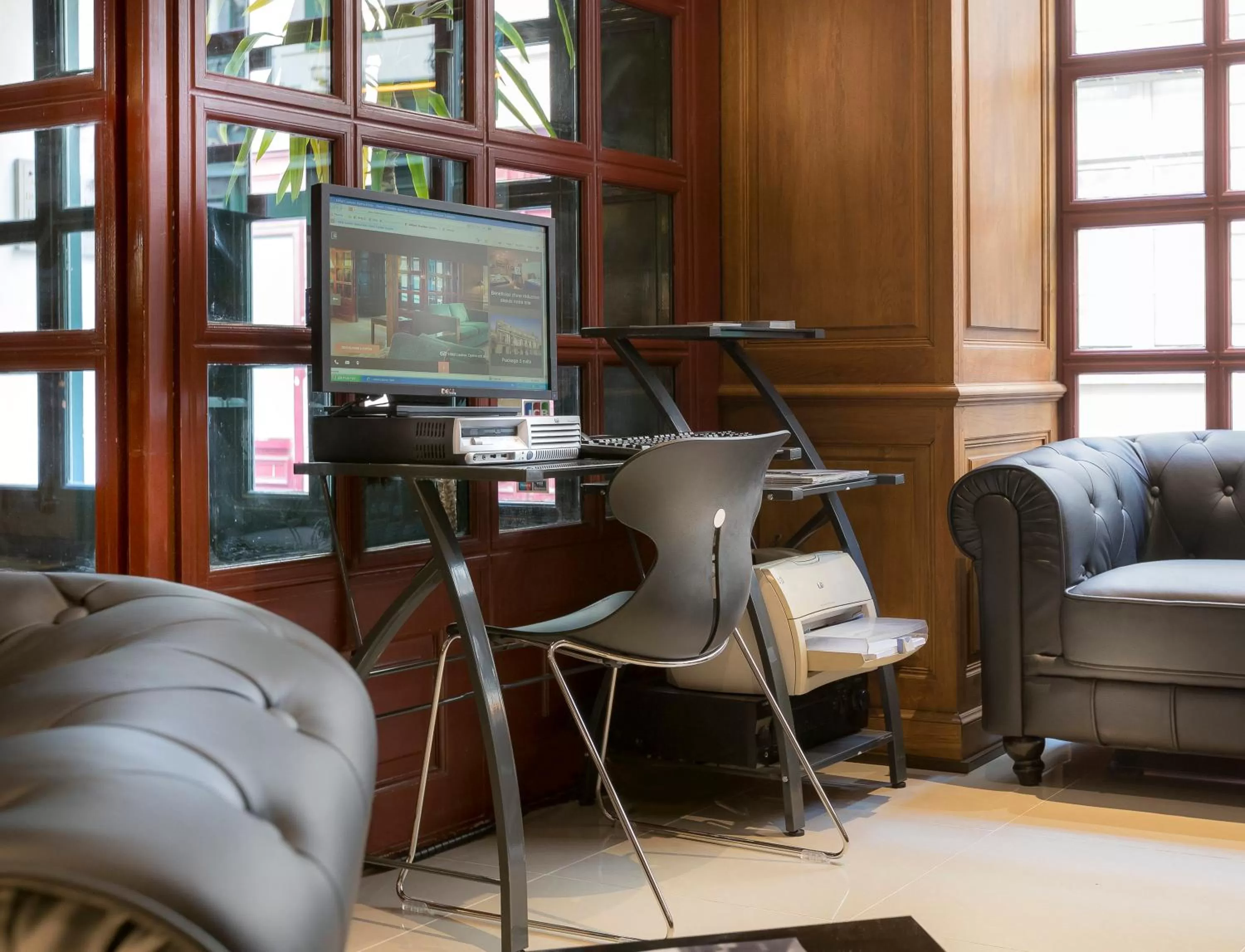 Area and facilities in Hotel Lautrec Opera