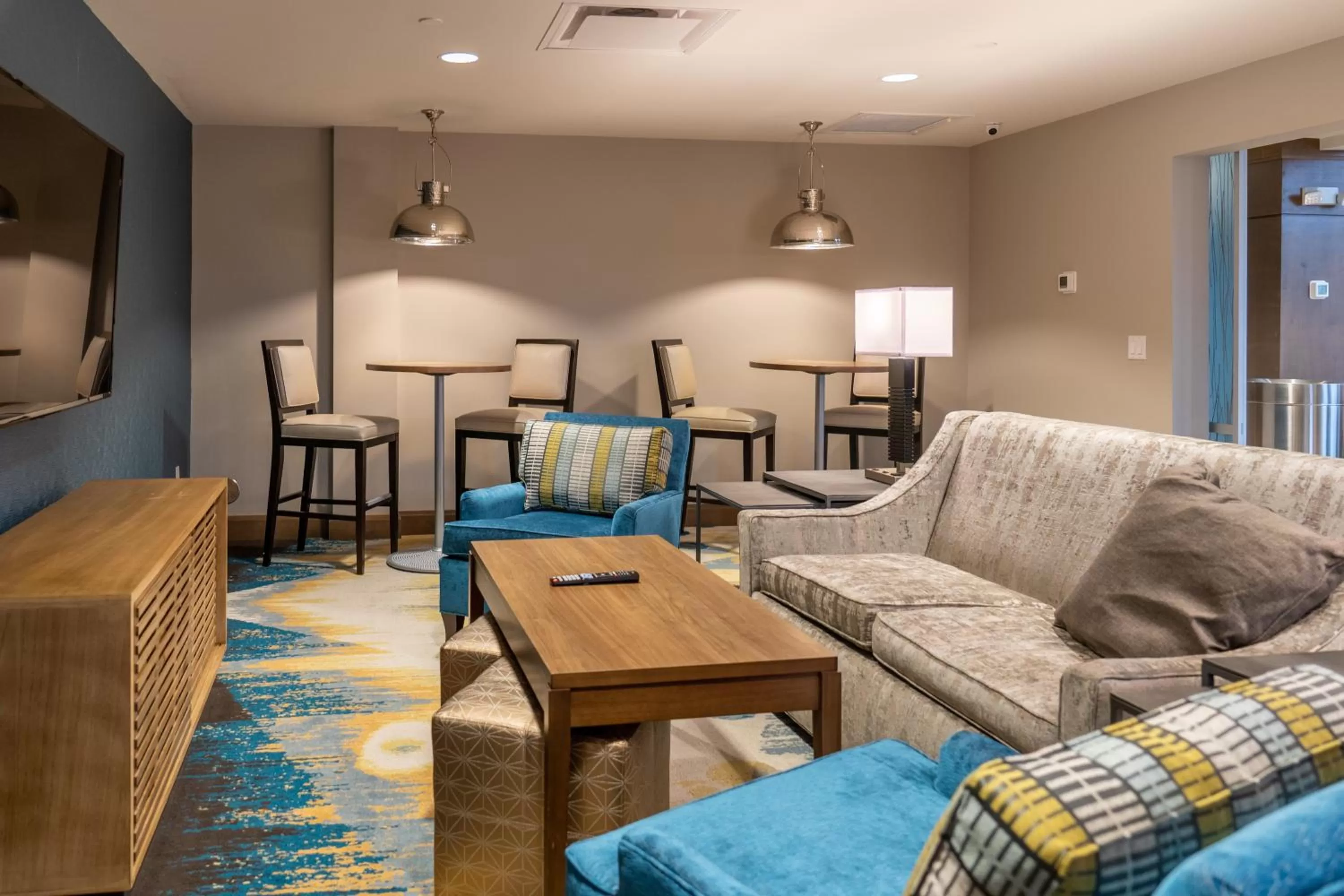 Lobby or reception in Staybridge Suites - Summerville by IHG