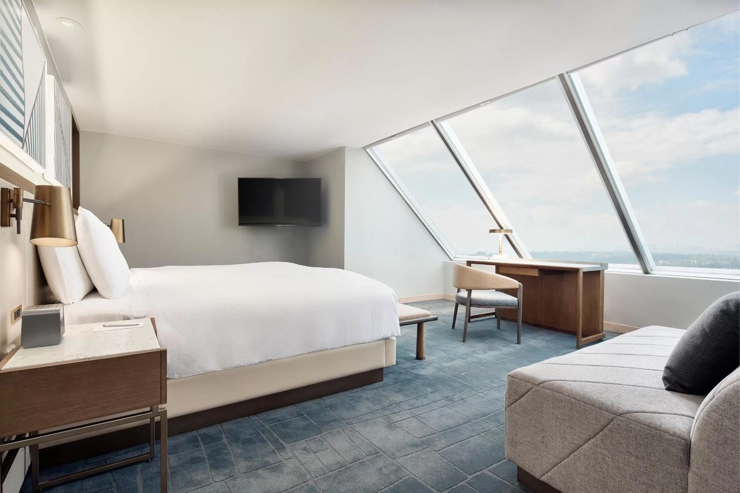 Photo of the whole room, Bed in JW Marriott Hotel Mexico City Polanco