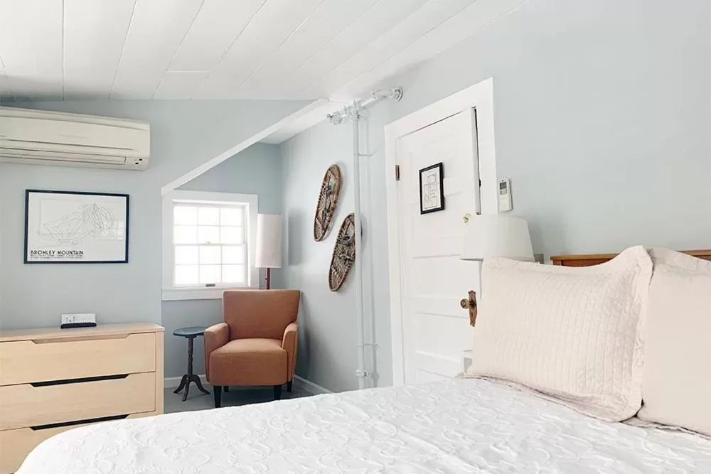 Property building, Bed in The Inn at Manchester