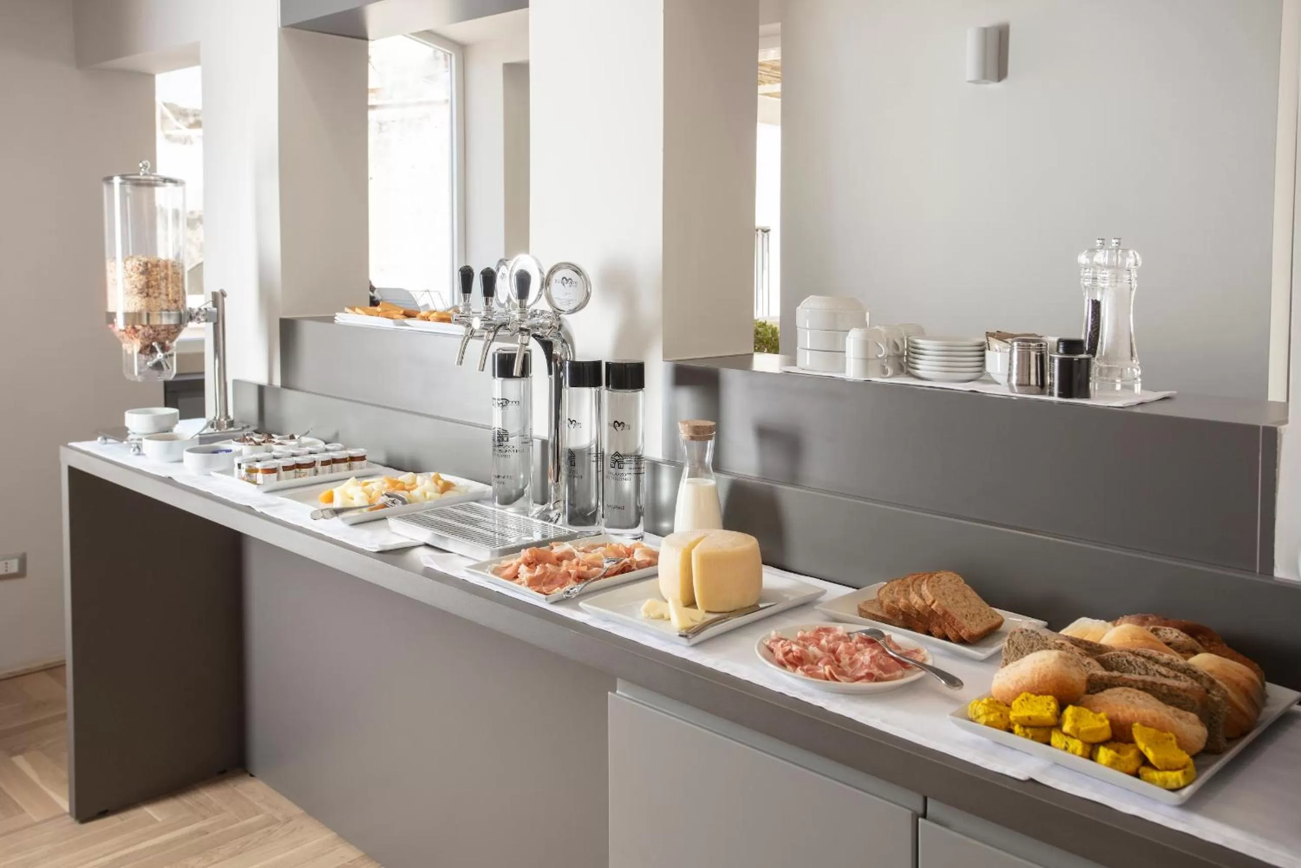 Balcony/Terrace, Food in Palazzo dei Tolomei