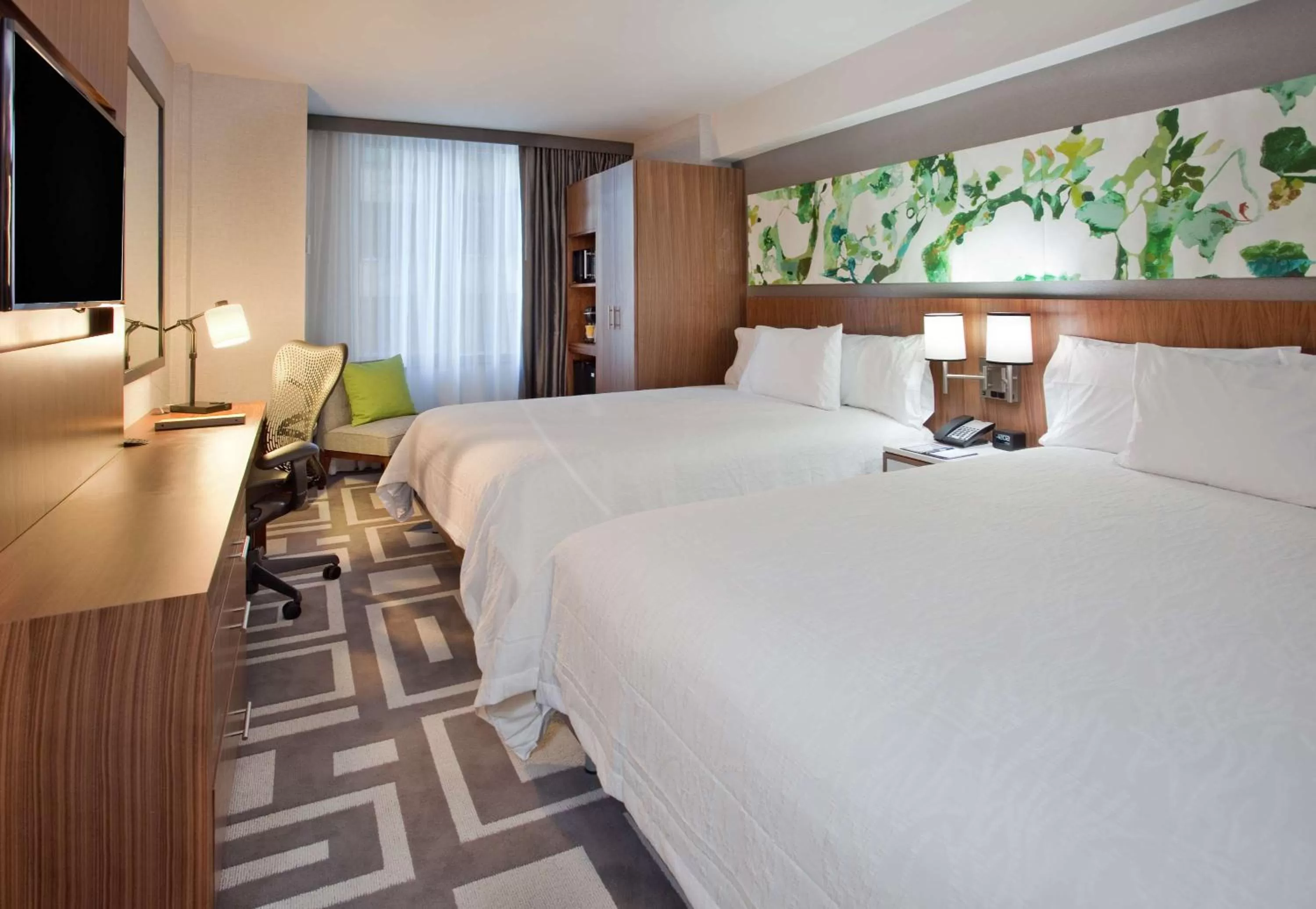 Bed in Hilton Garden Inn New York Central Park South-Midtown West