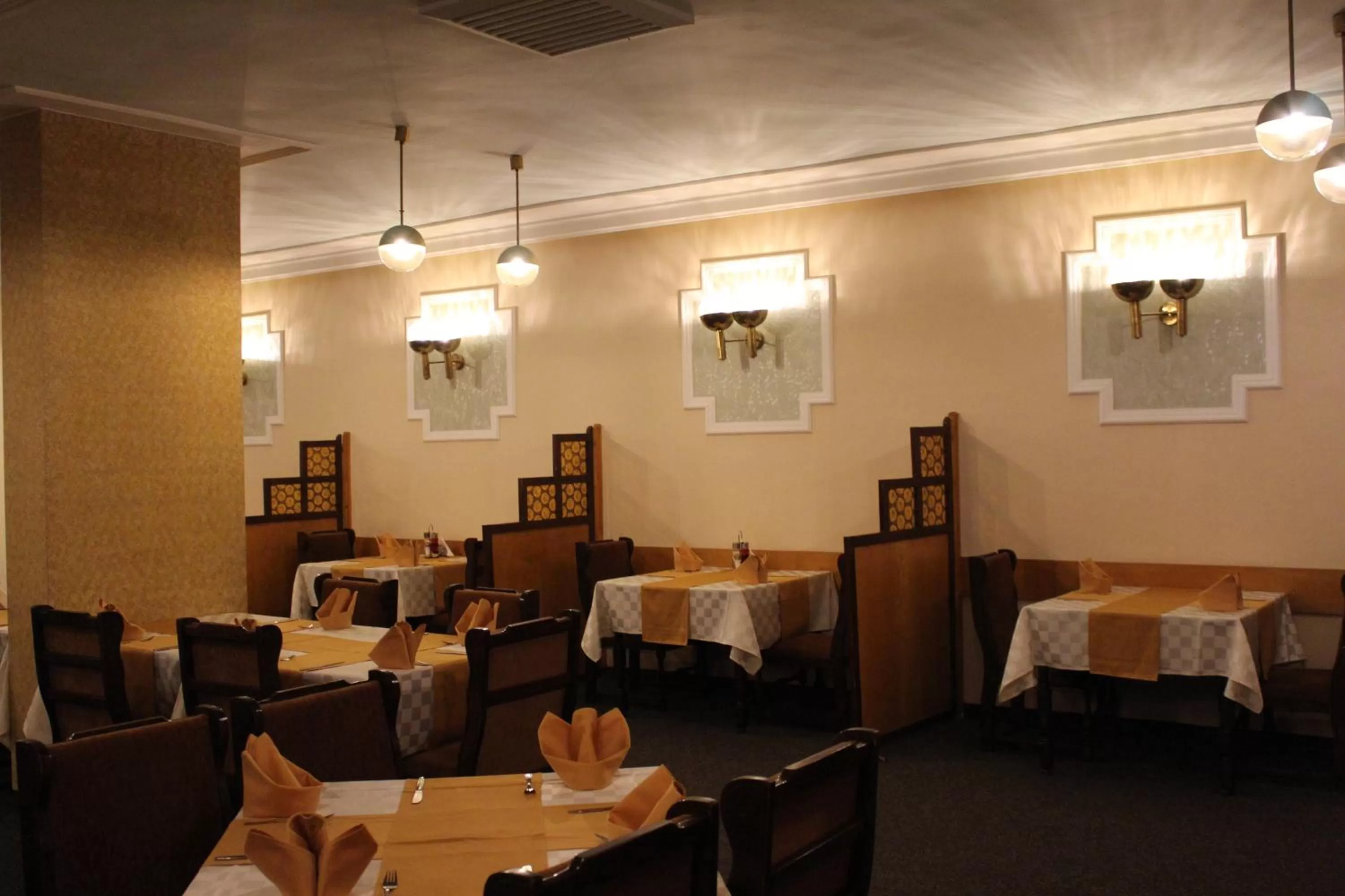 Restaurant/places to eat in Hotel of Bulgarian Academy of Sciences