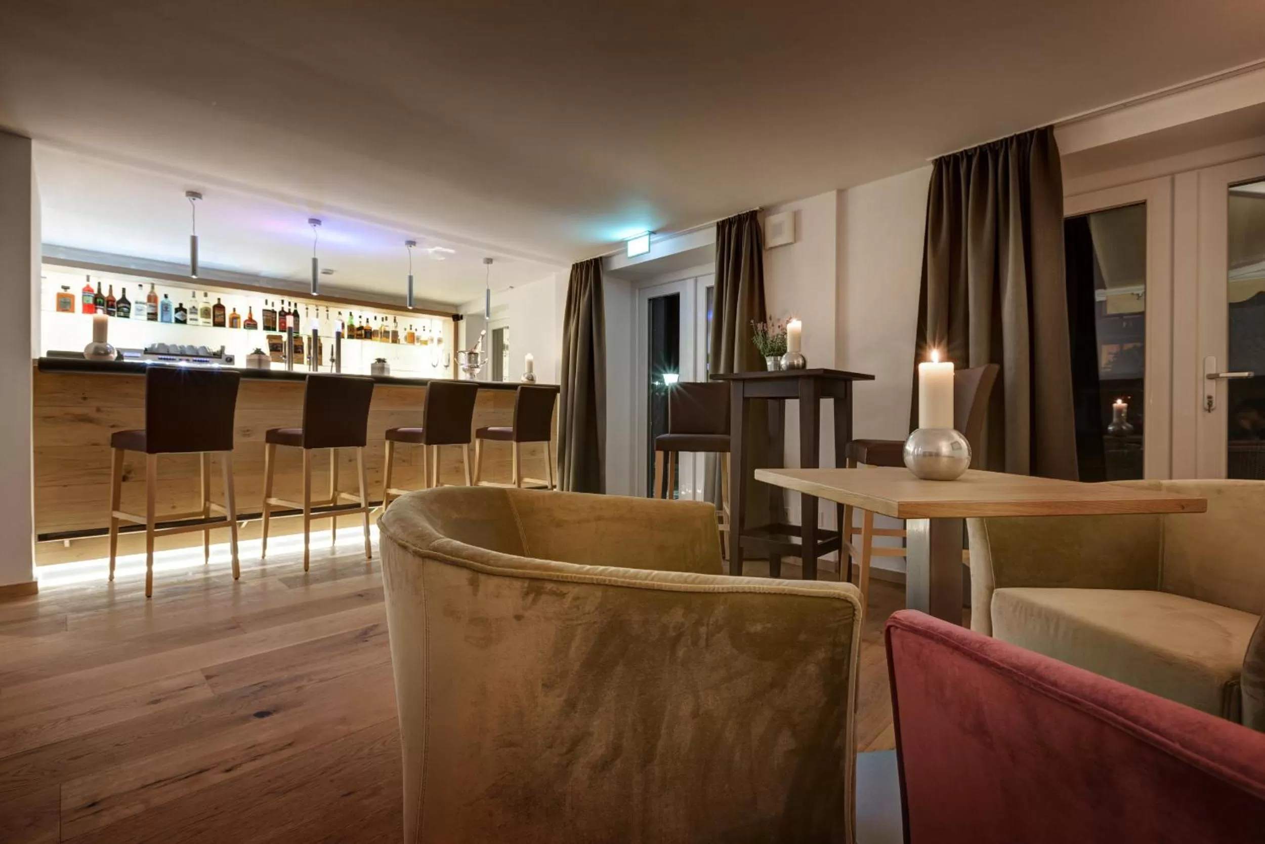 Lounge or bar in Obermühle 4*S Boutique Resort