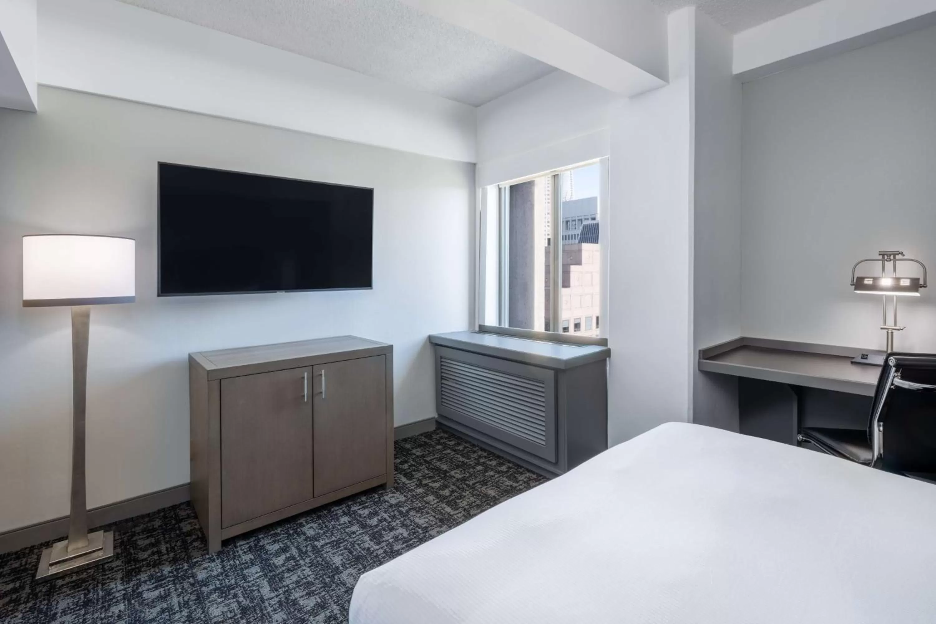 Bedroom, Bed in Hilton San Francisco Financial District