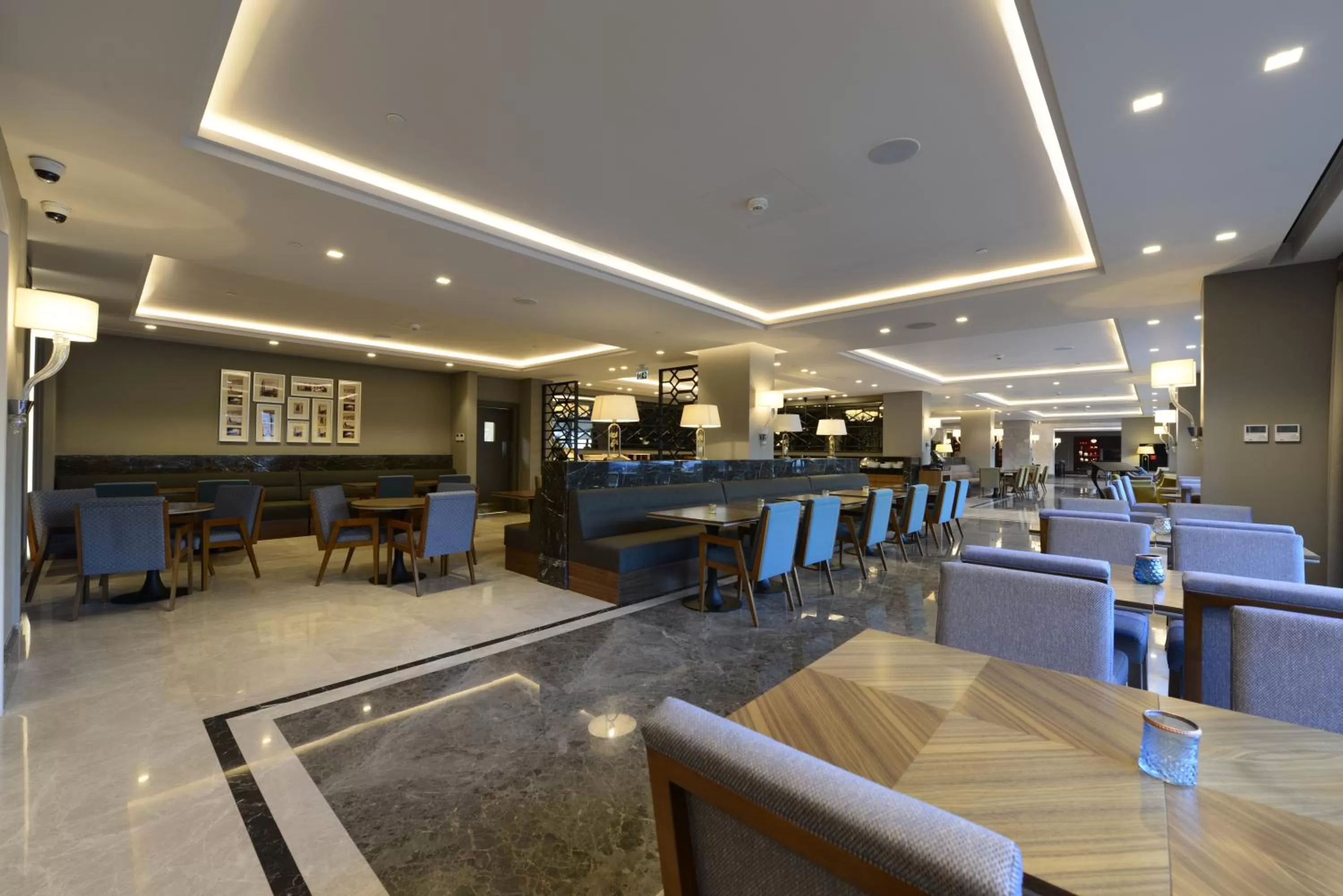 Restaurant/places to eat in Holiday Inn Bursa - City Centre by IHG