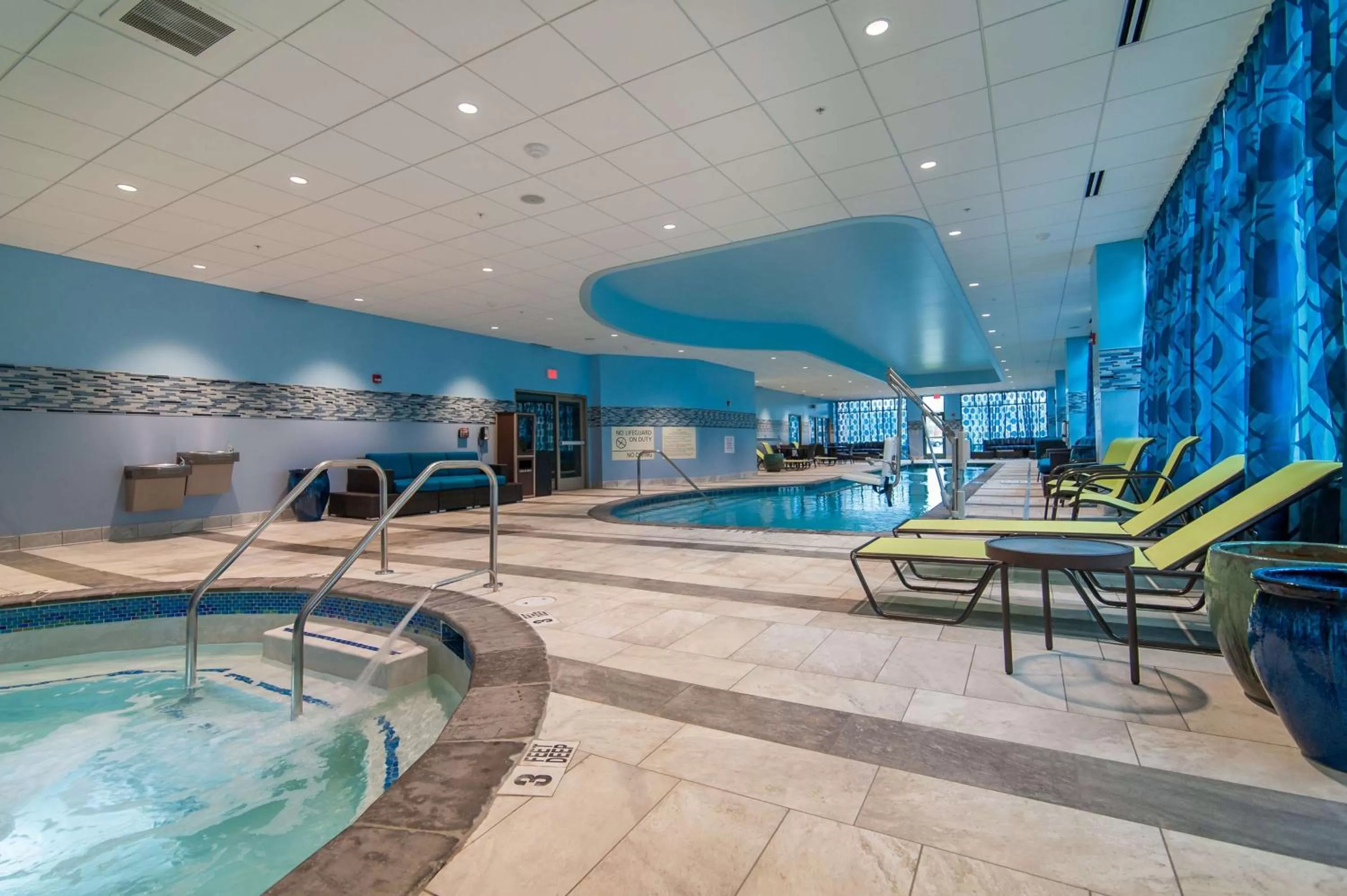 Pool view in Hampton Inn Norwich