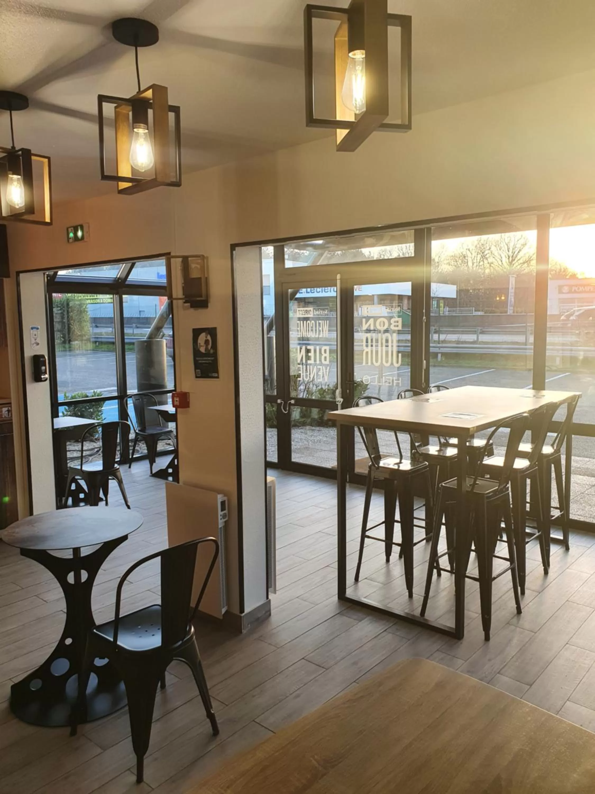 Restaurant/places to eat in Kyriad Direct Orleans - Olivet - La Source