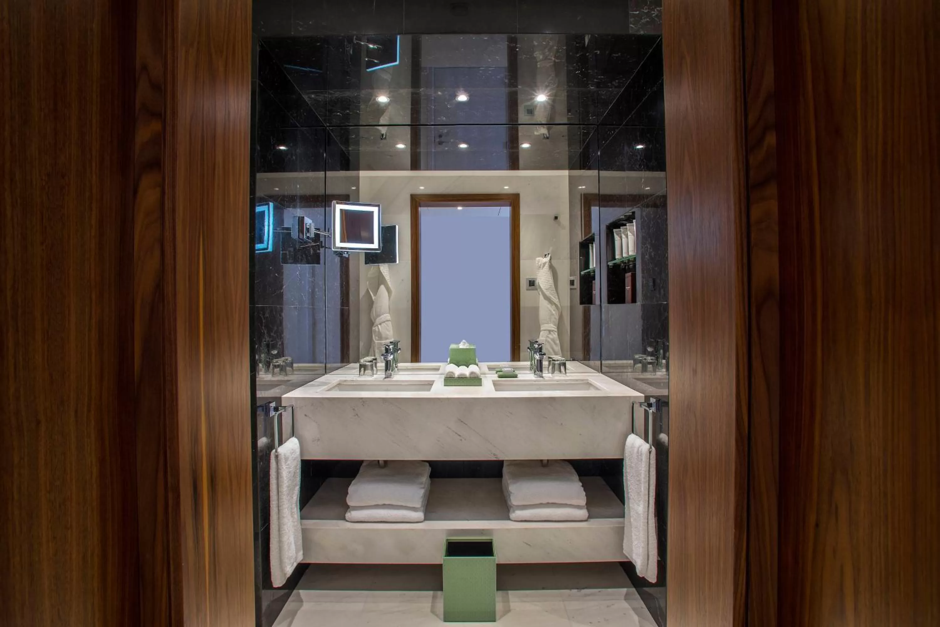 Bathroom in Parklane, a Luxury Collection Resort & Spa, Limassol