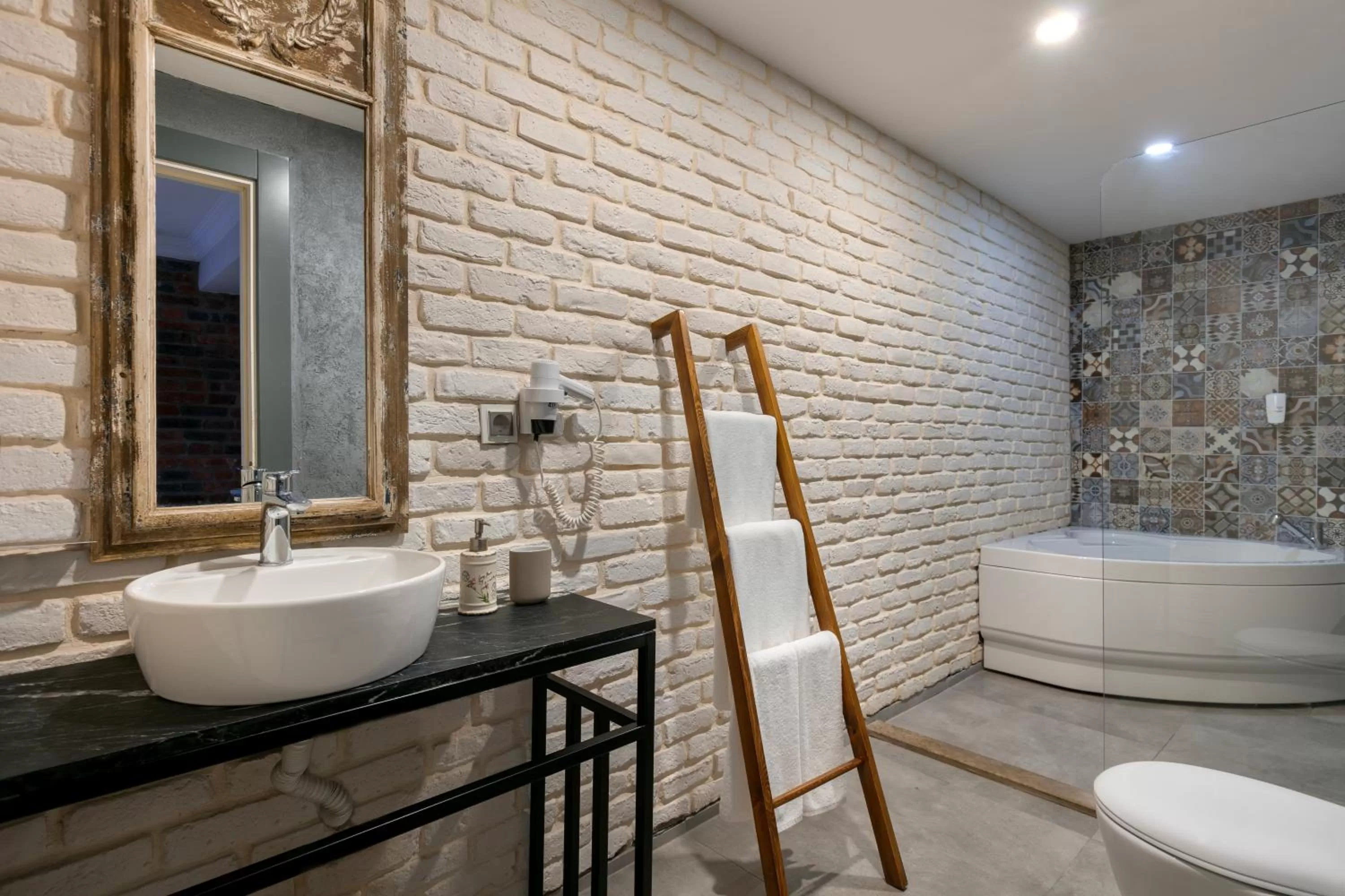 Bathroom in Azuu Boutique Hotel