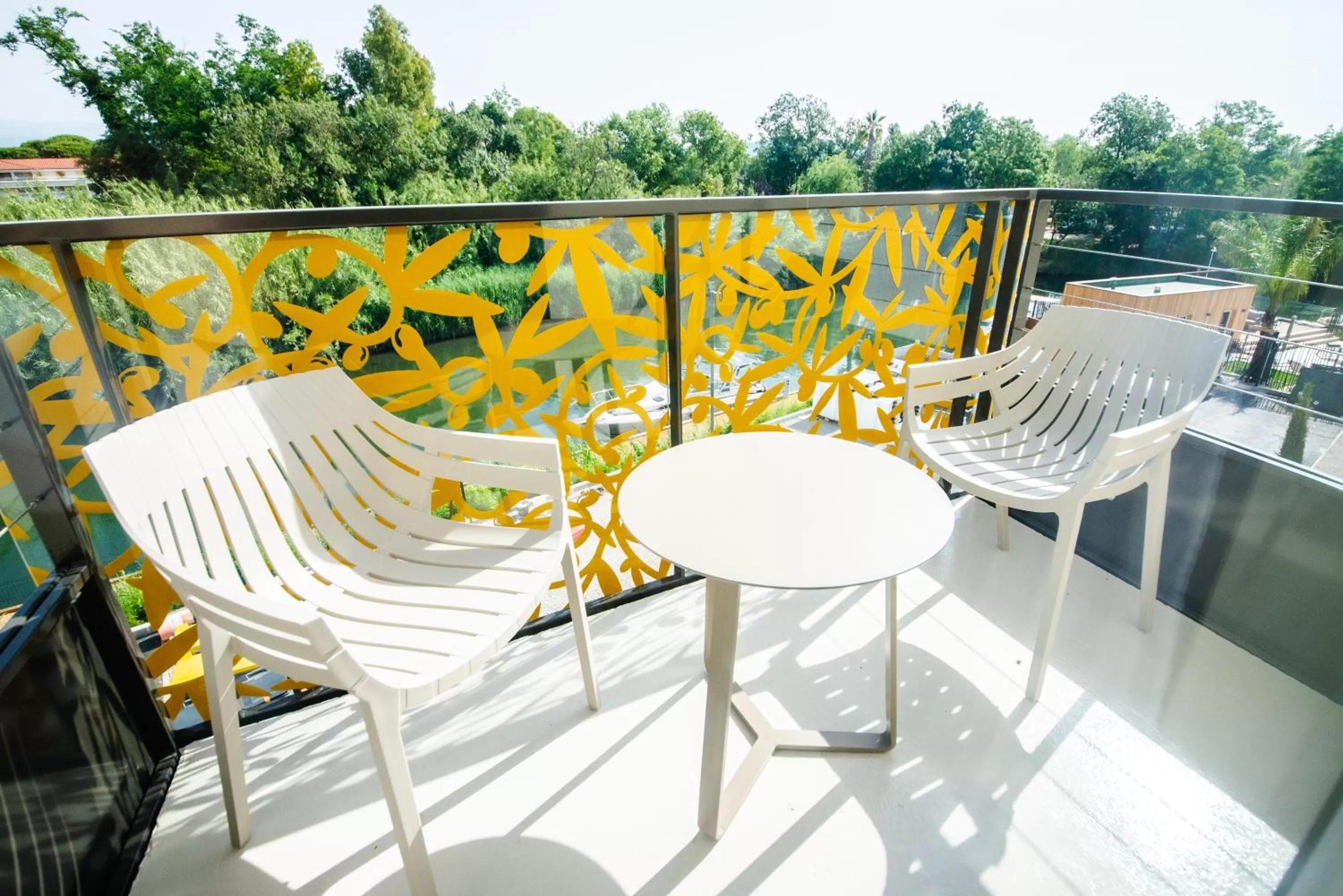 Patio in Ilot du Golf BW Premier Collection