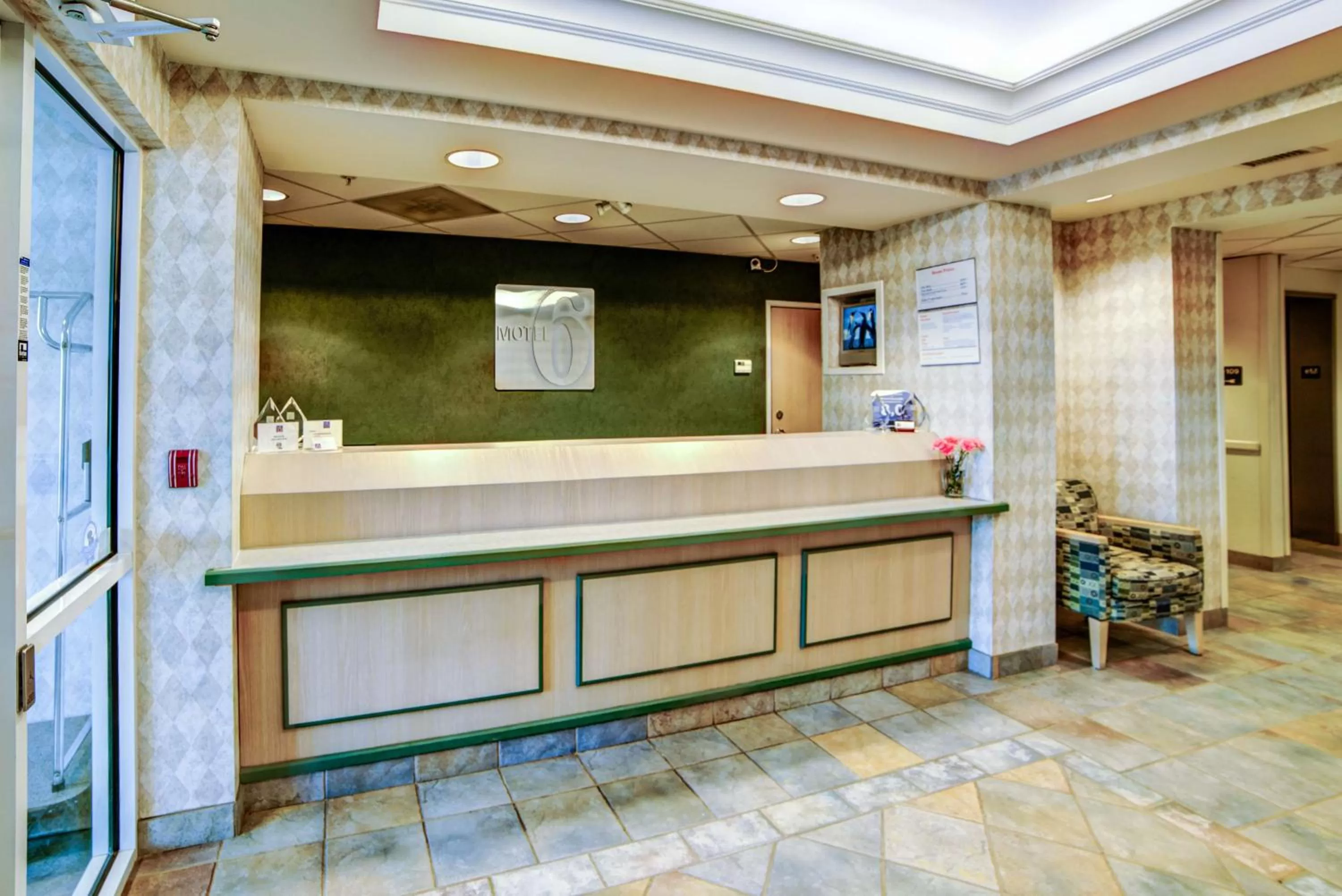 Lobby or reception in Motel 6-Huntsville, ON