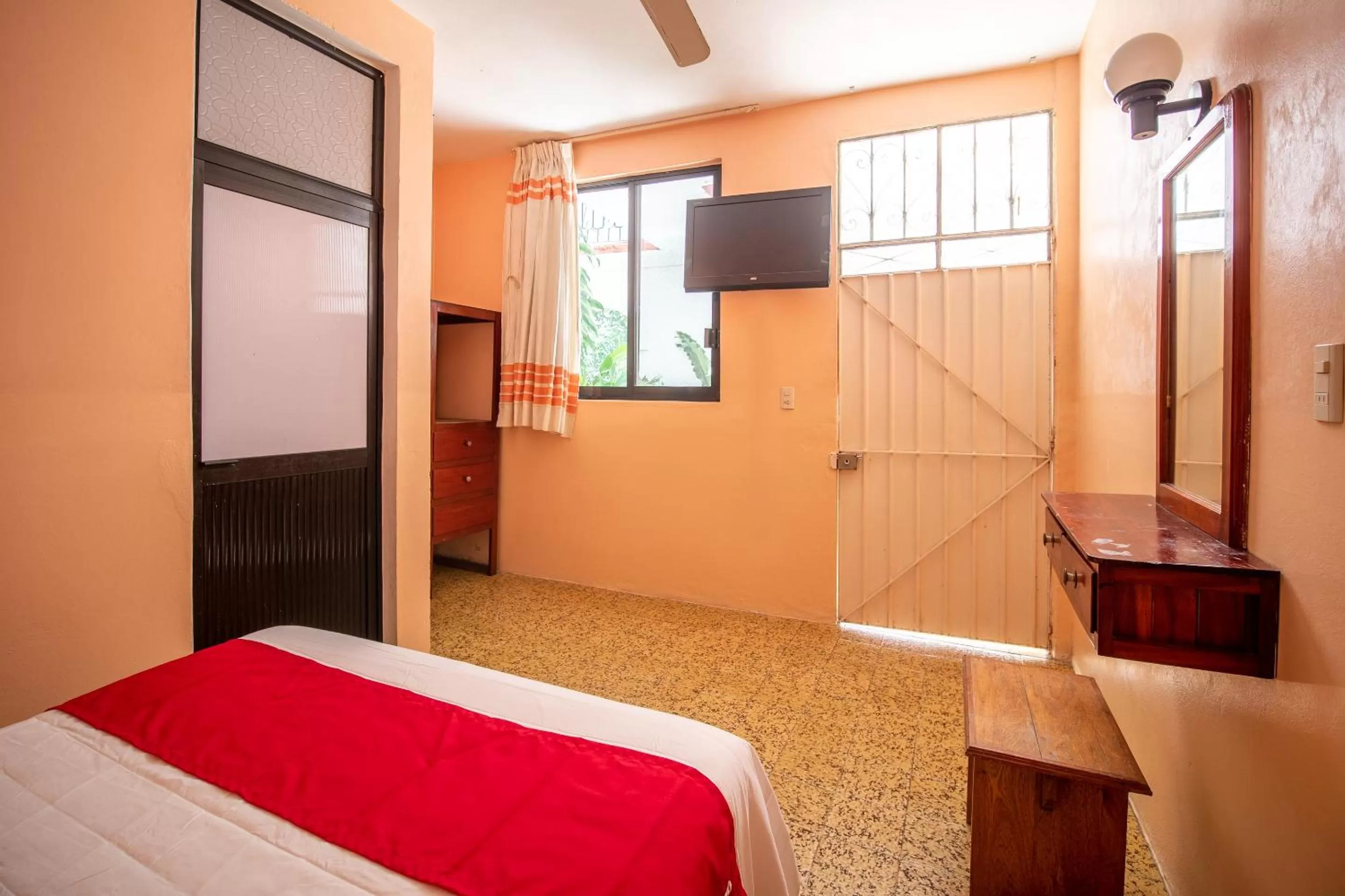 Bedroom in OYO Hotel Arena Surf, Puerto Escondido