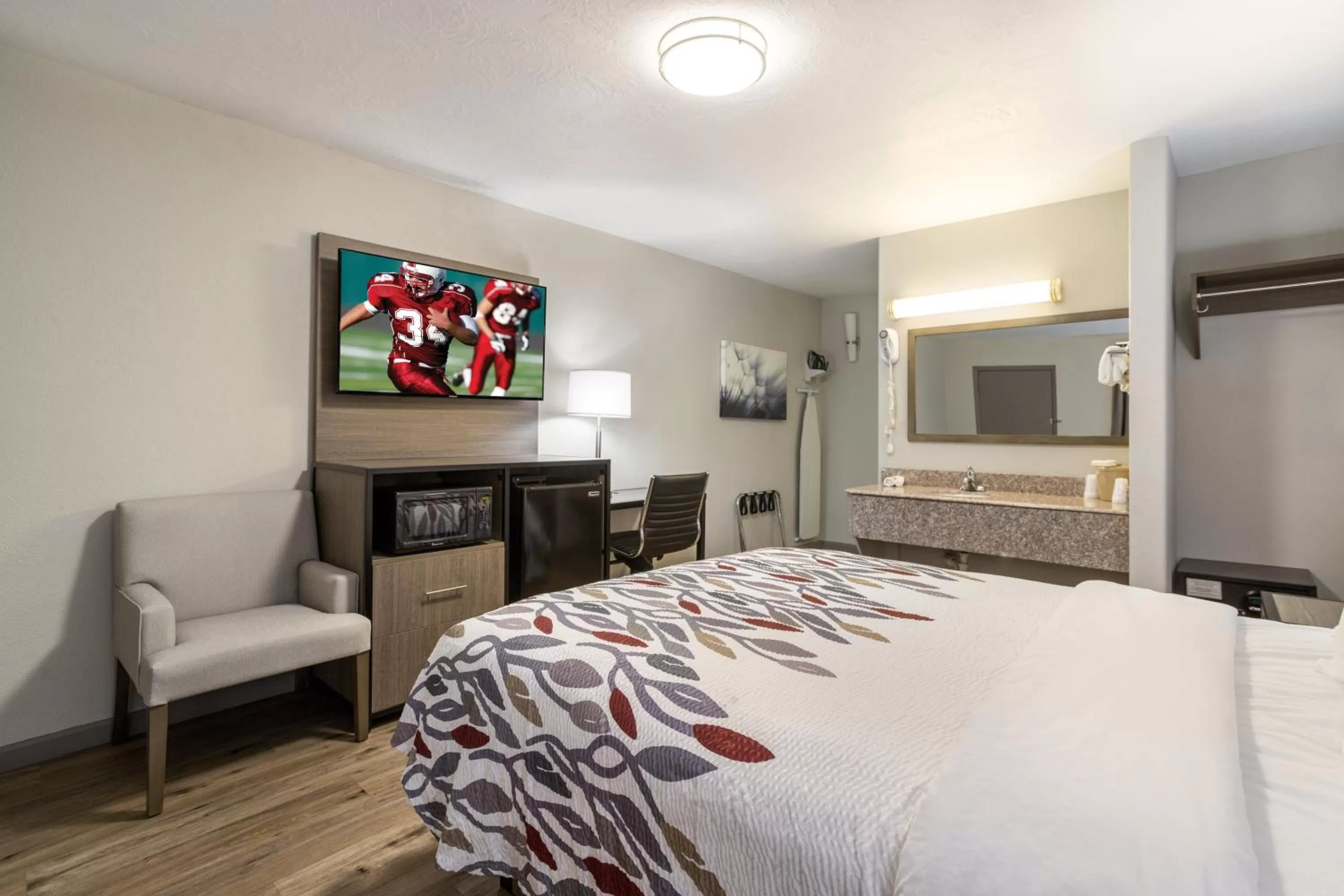 Superior Queen Room Smoke Free in Baymont by Wyndham Socorro