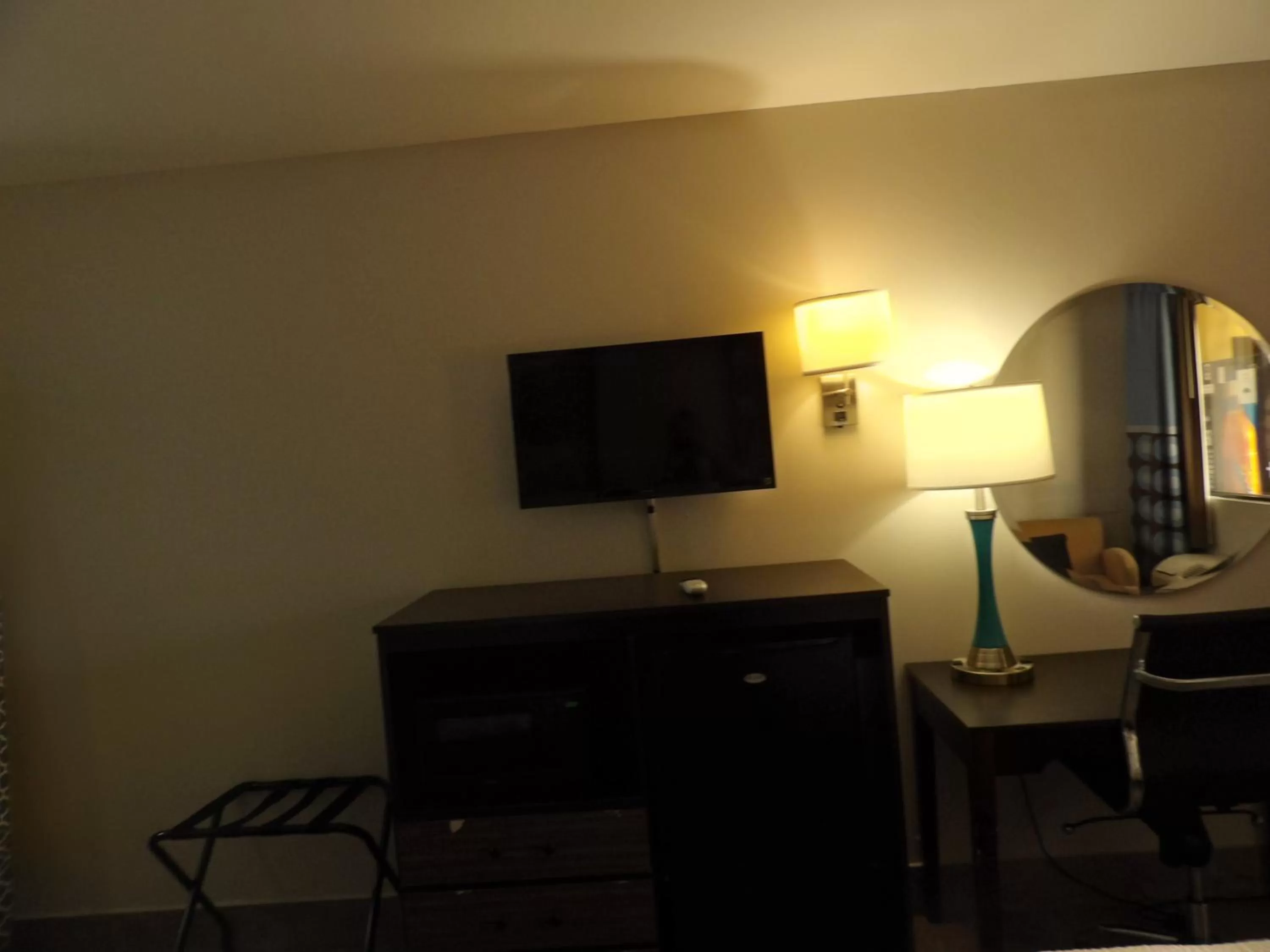 hair dresser in Super 8 by Wyndham Ocean Springs Biloxi