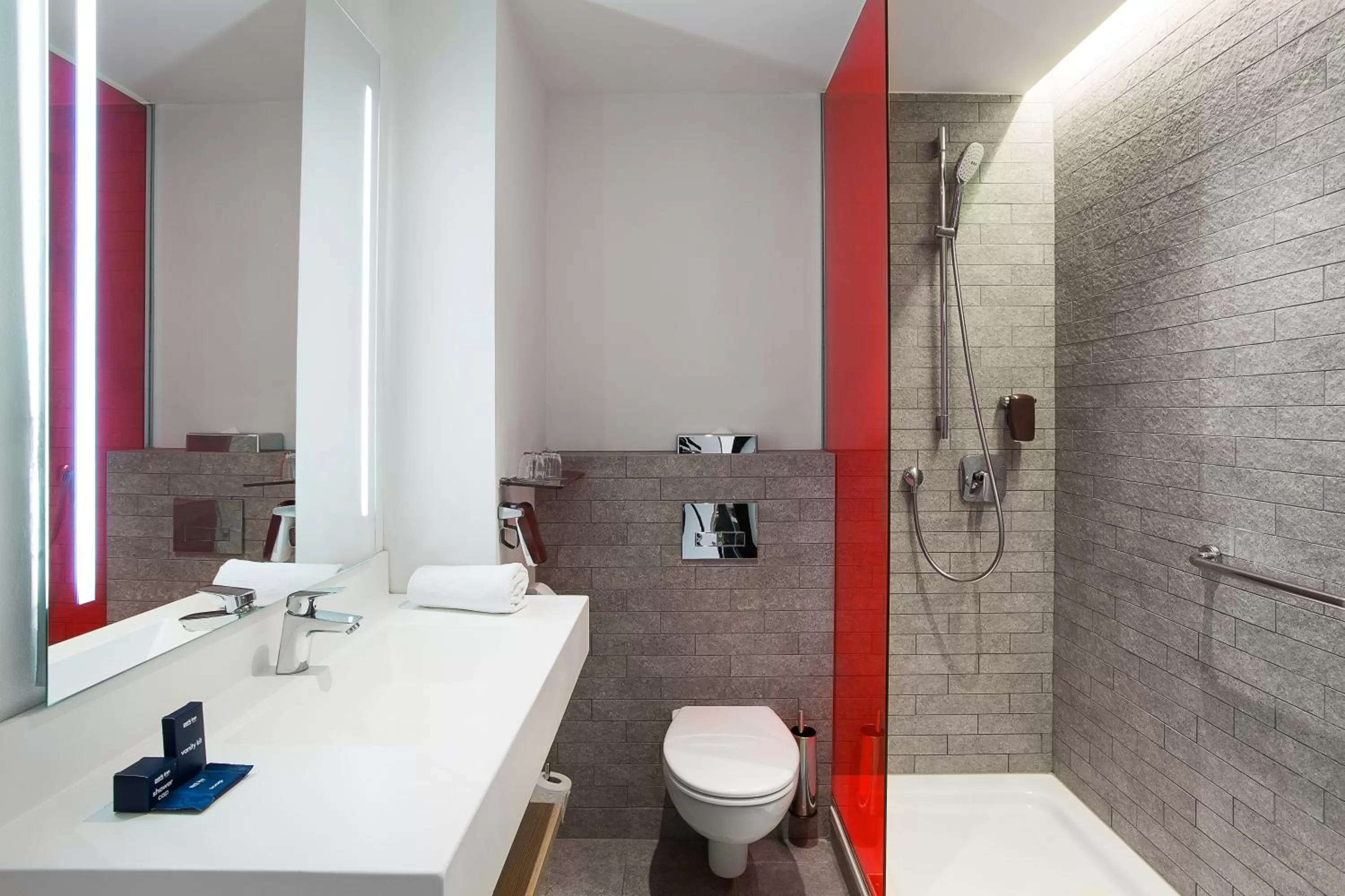 Shower in Park Inn by Radisson Bucharest Hotel & Residence