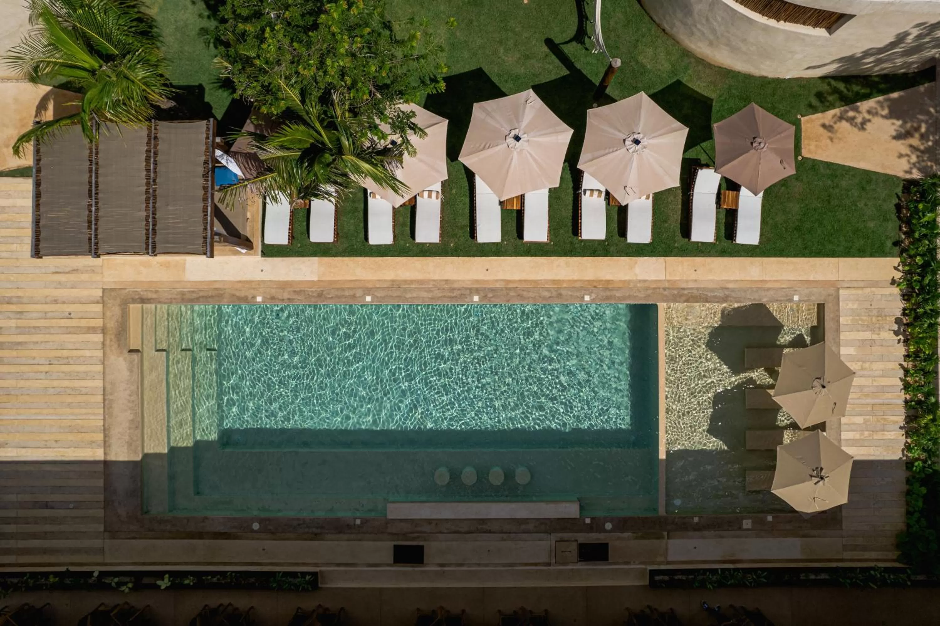 Swimming pool in Destino Mío Mayan Jungle Retreat