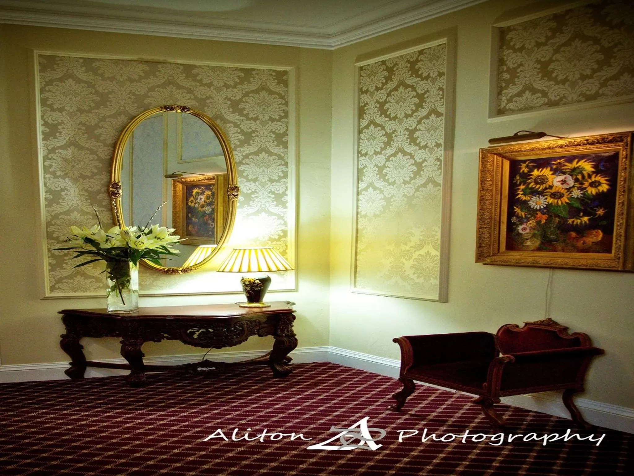 Lobby or reception in Old Manor Hotel