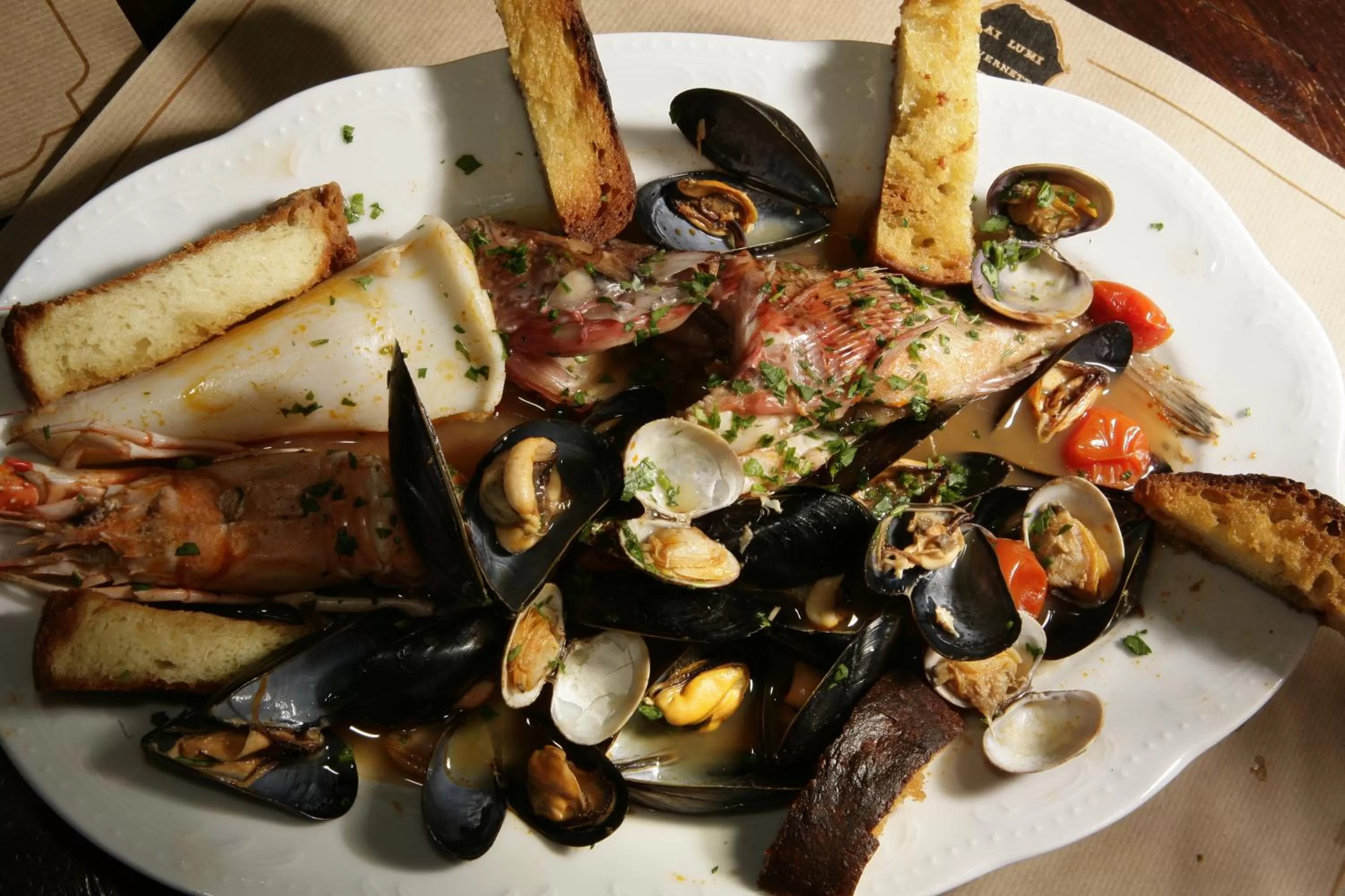 Restaurant/places to eat in Ai Lumi