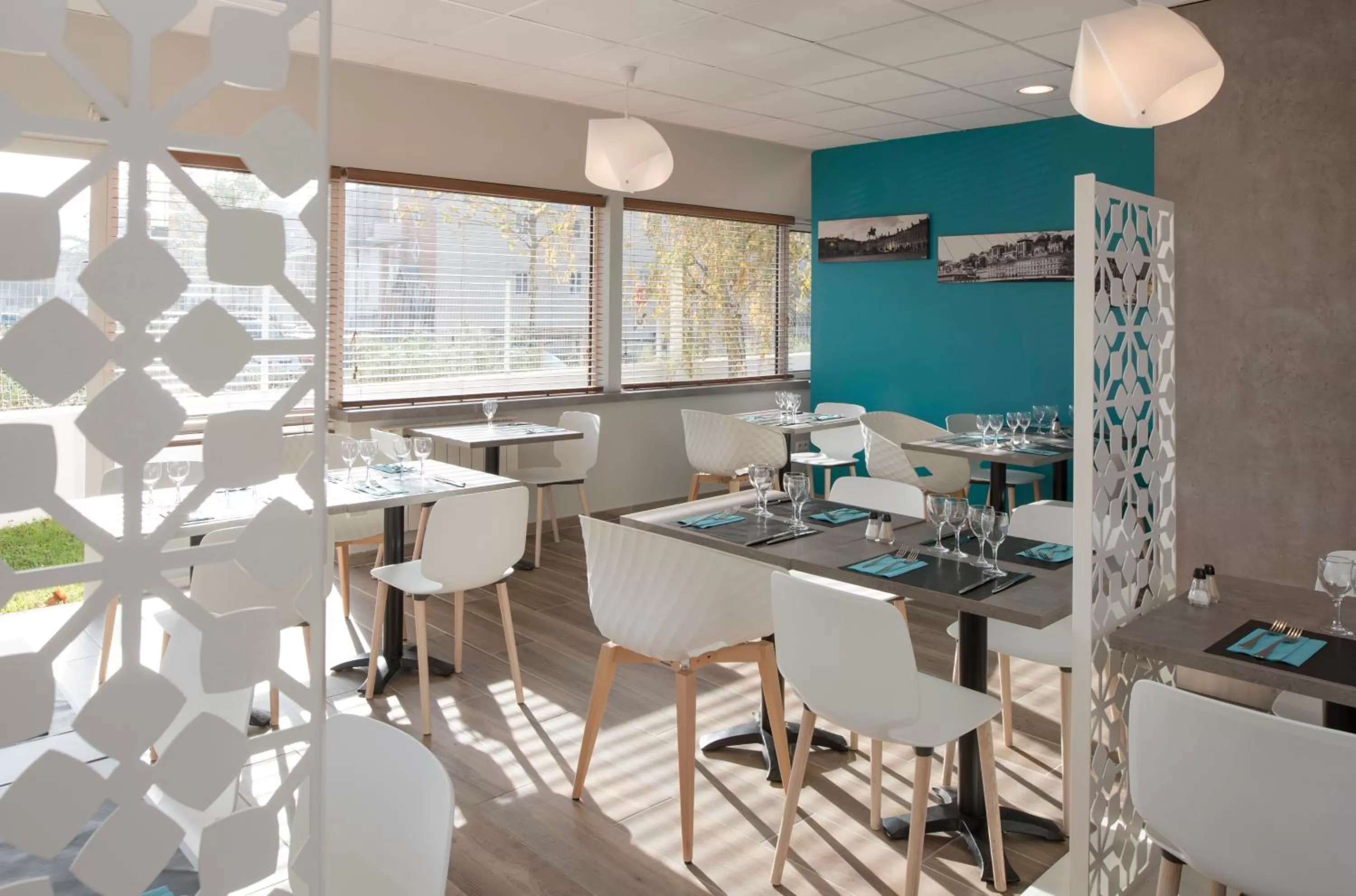 Restaurant/places to eat in Kyriad Hotel Lyon Givors