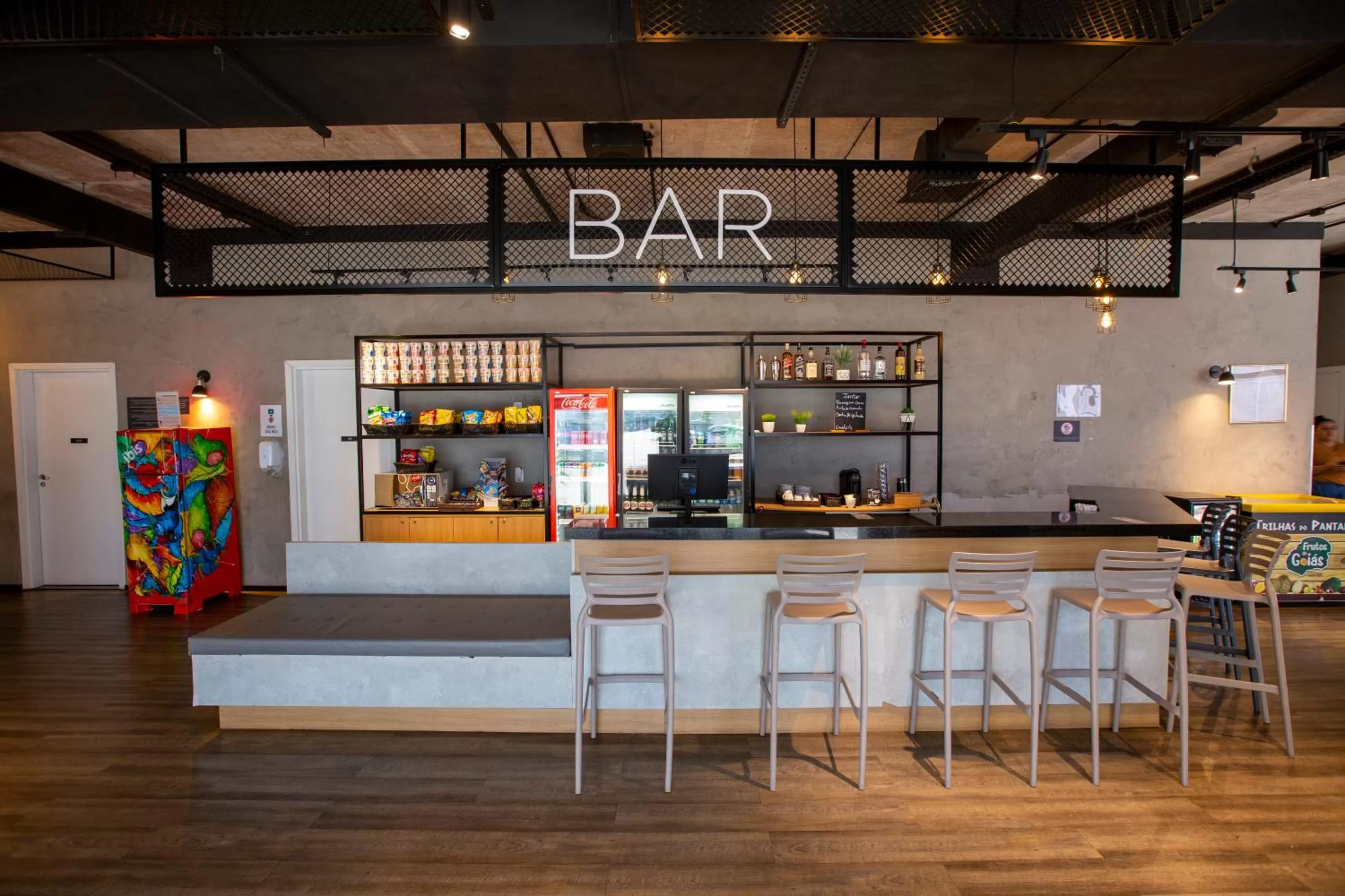 Restaurant/places to eat in ibis Cuiaba Shopping