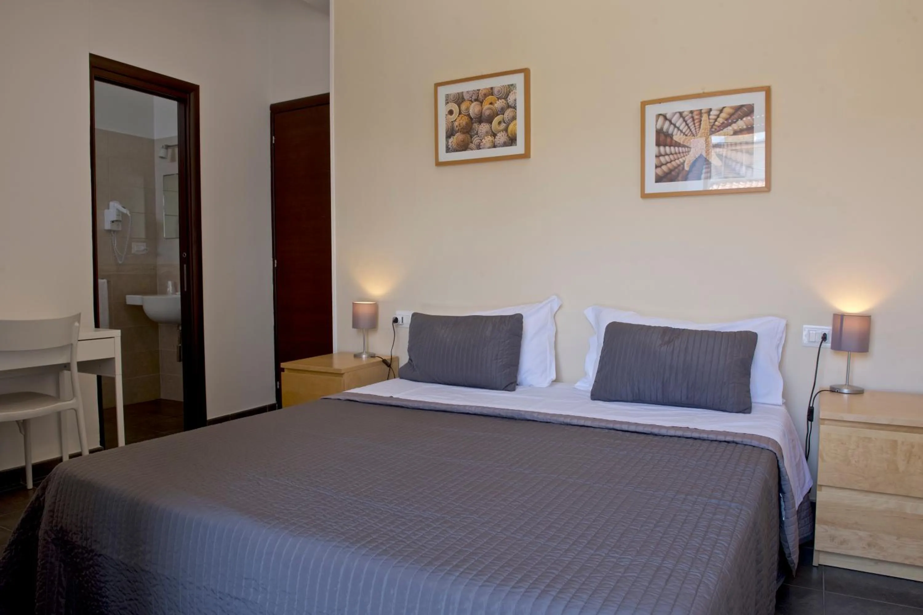 Bedroom, Bed in Hotel Ristorante Centosedici