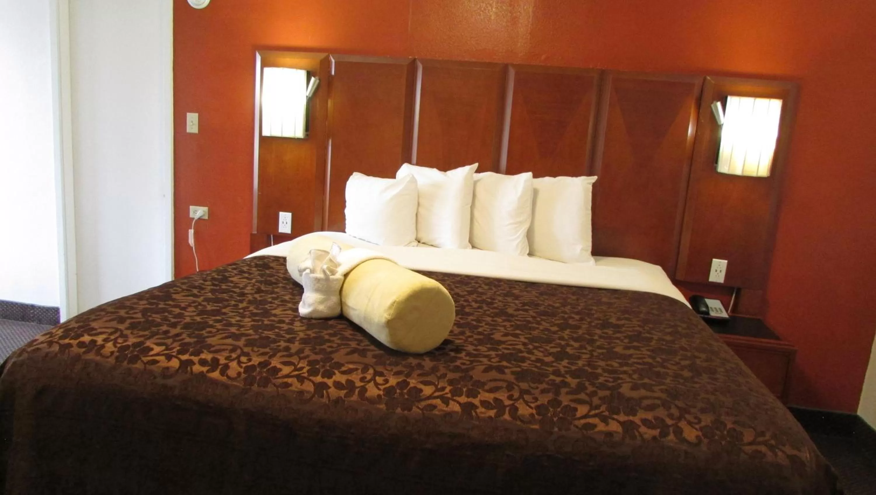 Bedroom, Bed in Mountain Star Inn