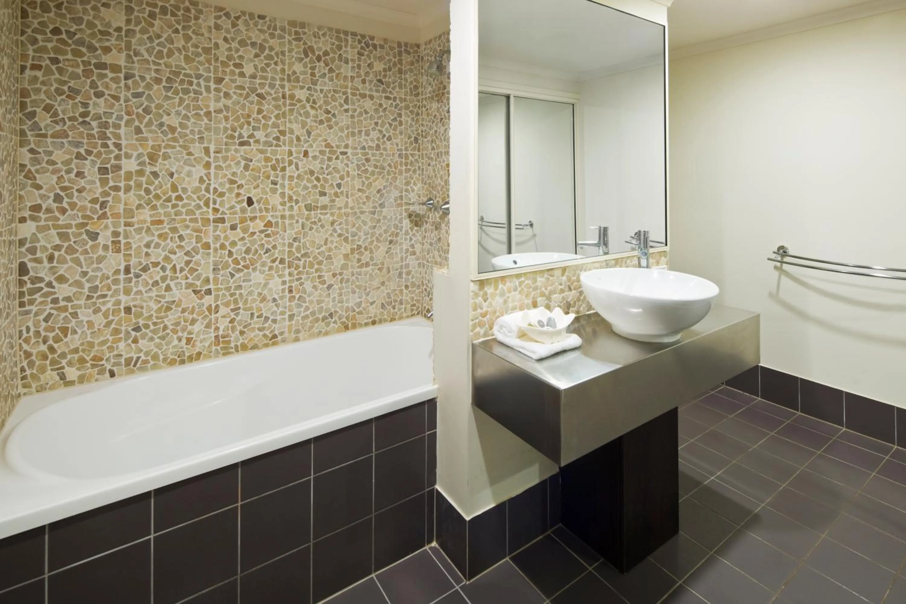 Bathroom in Mango Lagoon Resort & Wellness Spa