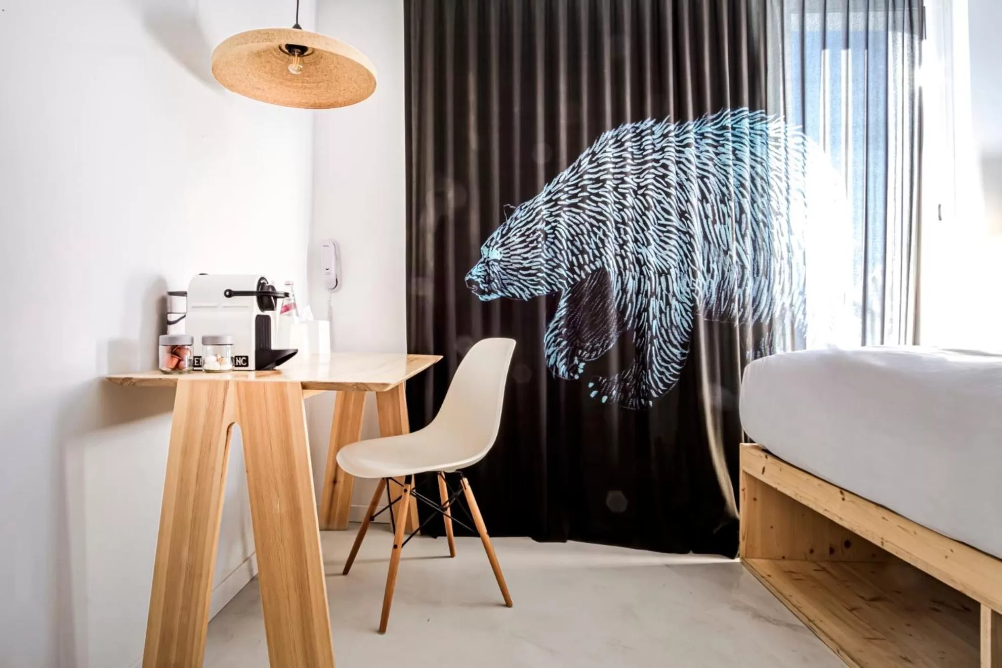 Decorative detail, Bed in Hôtel La Reine Jane