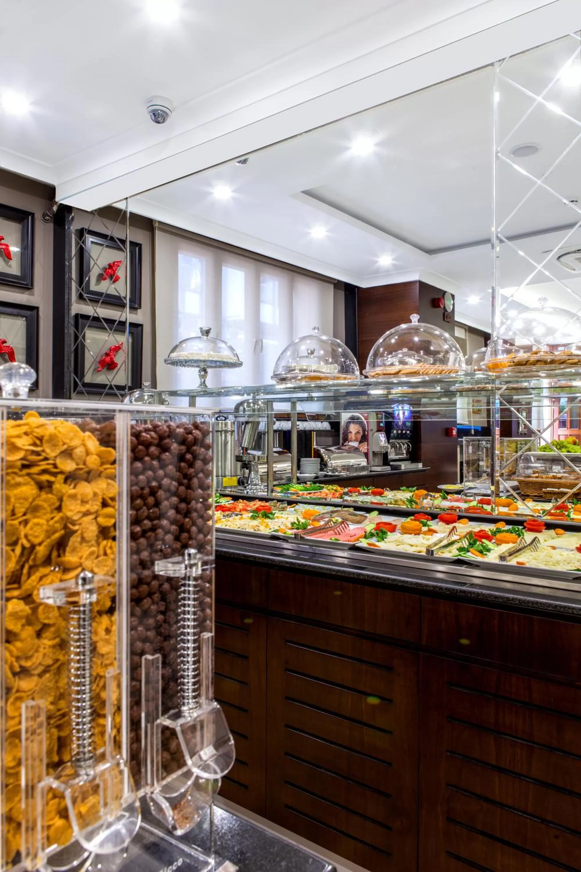 Restaurant/places to eat in Ferman Hilal Hotel-Special Category