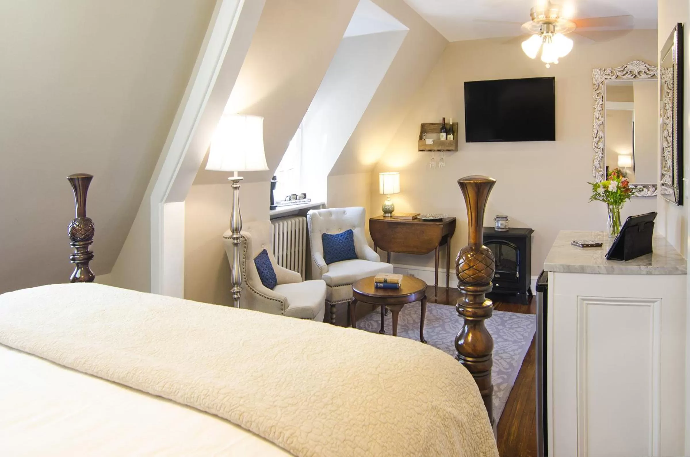 Bed in Hillbrook Inn & Spa