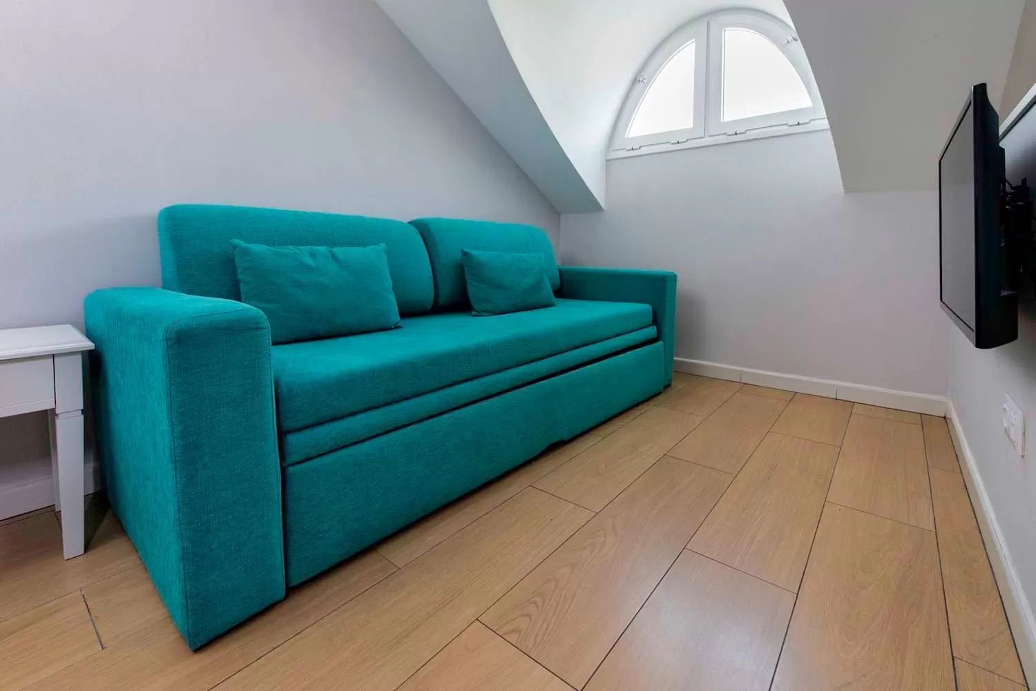 TV and multimedia in Paradise Park Fun Lifestyle Hotel