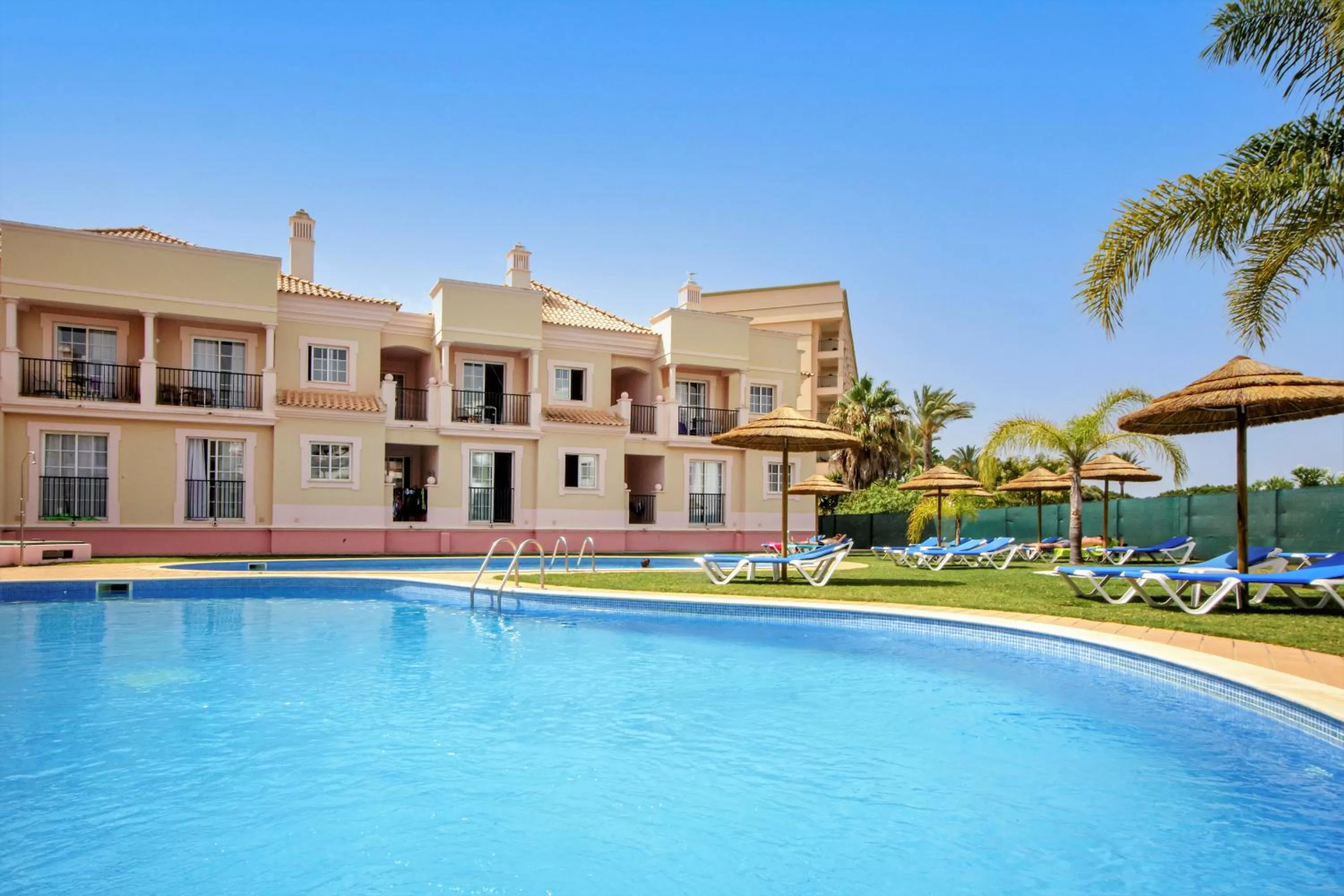 Swimming pool in Aquamar Albufeira Aparthotel